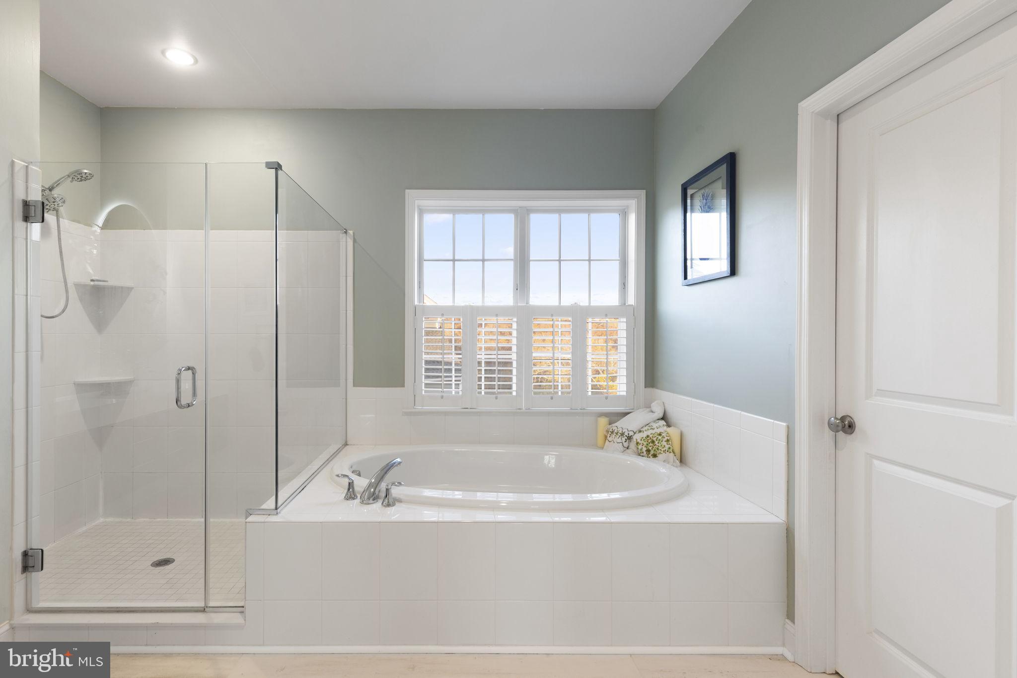 LAUREL RIDGE - Residential