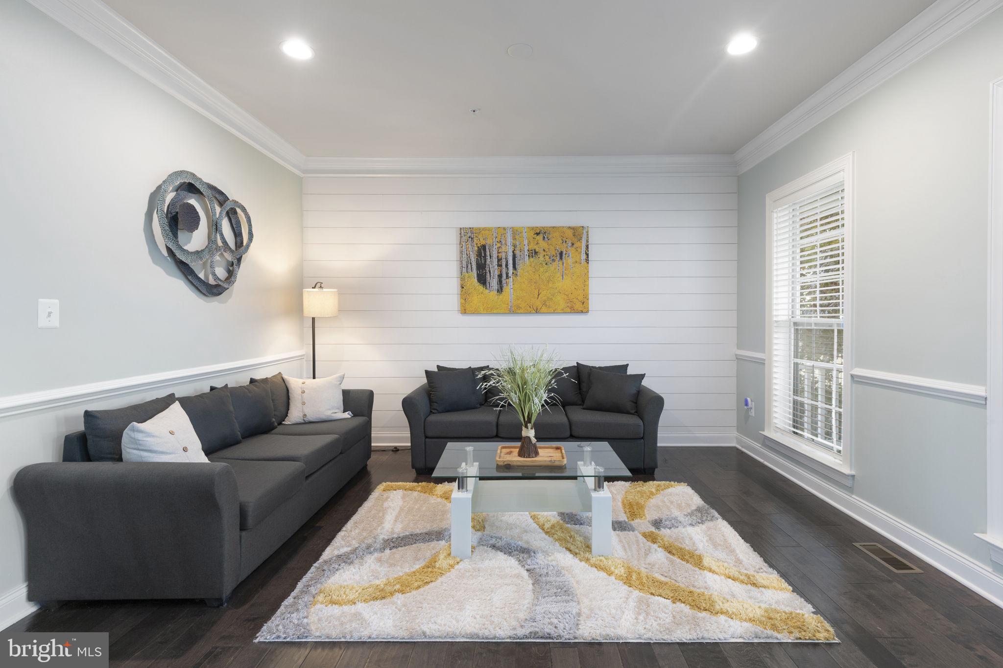 LAUREL RIDGE - Residential