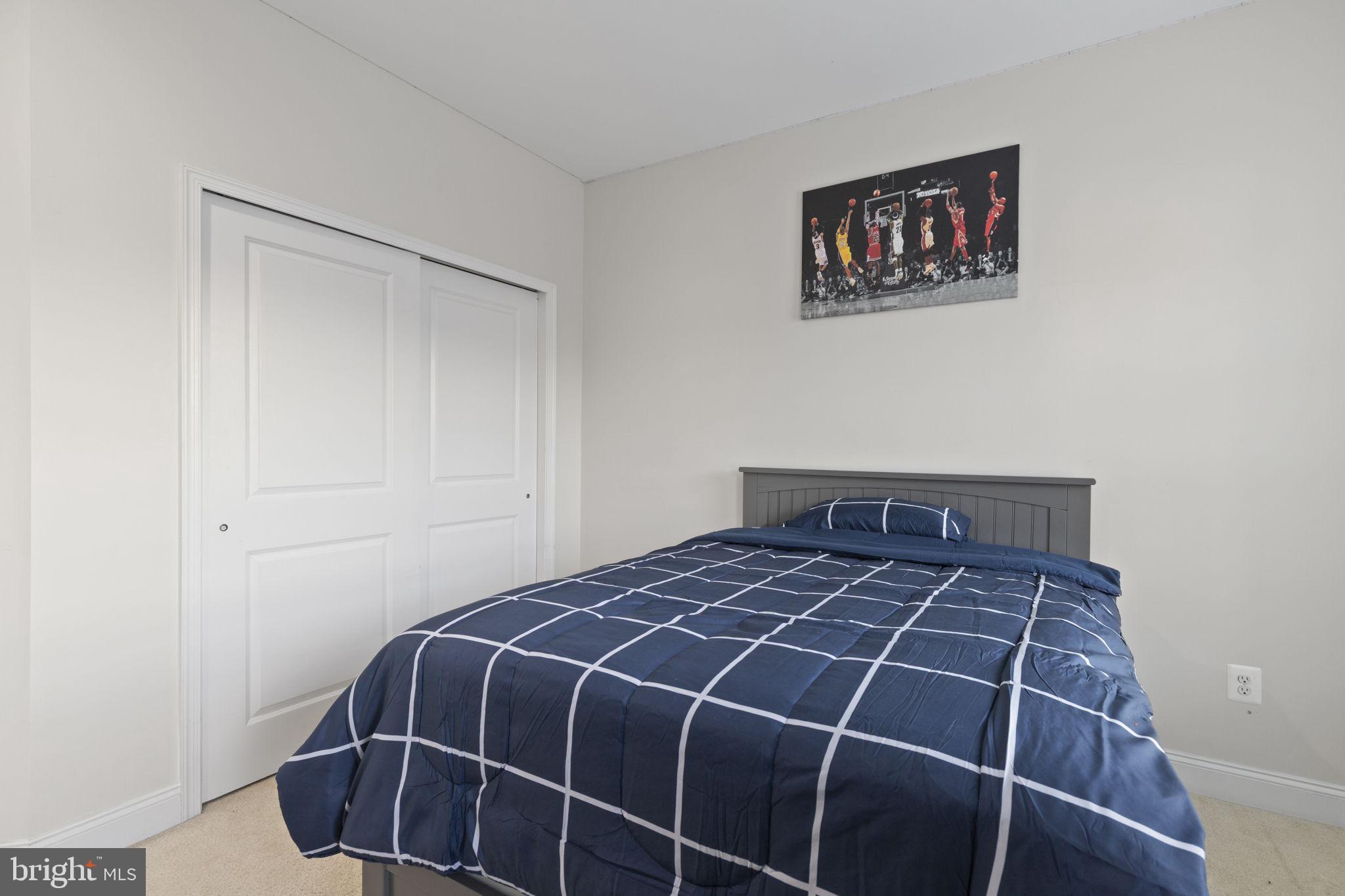 LAUREL RIDGE - Residential