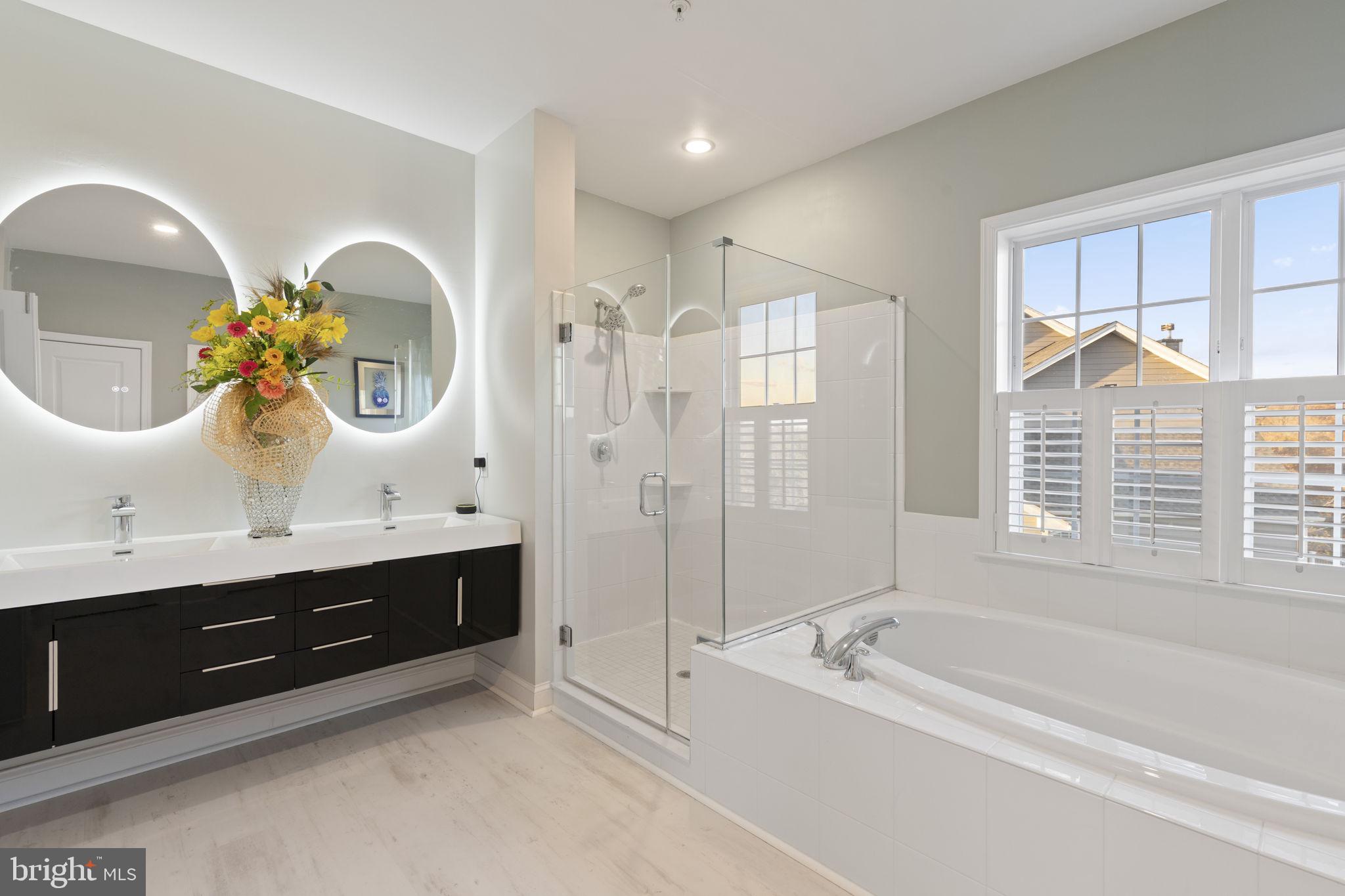 LAUREL RIDGE - Residential