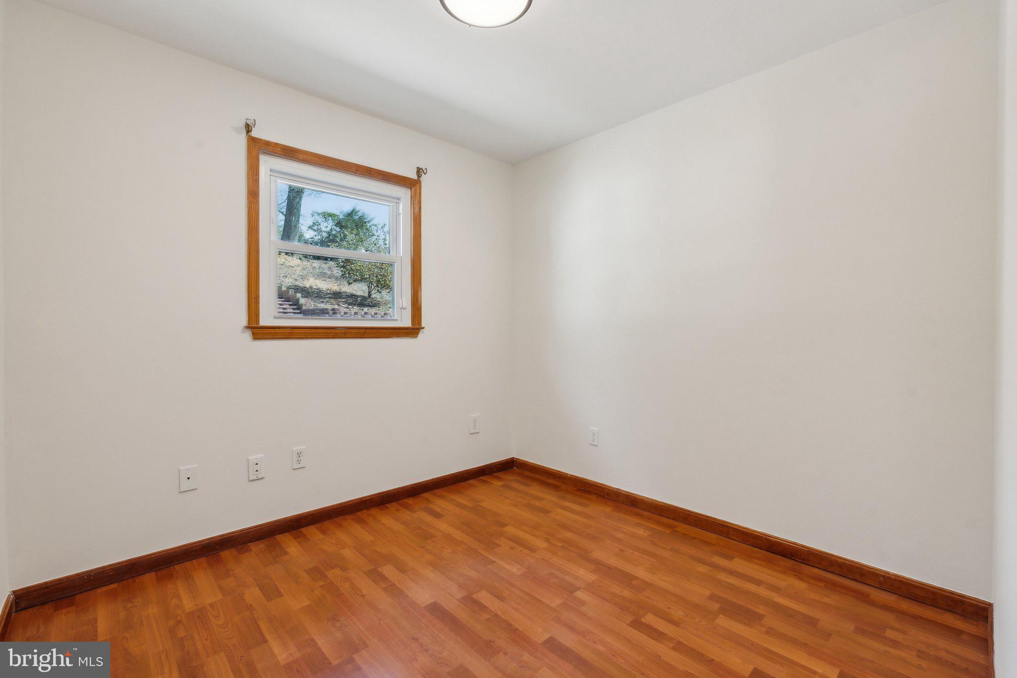 VIRGINIA HILLS - Residential