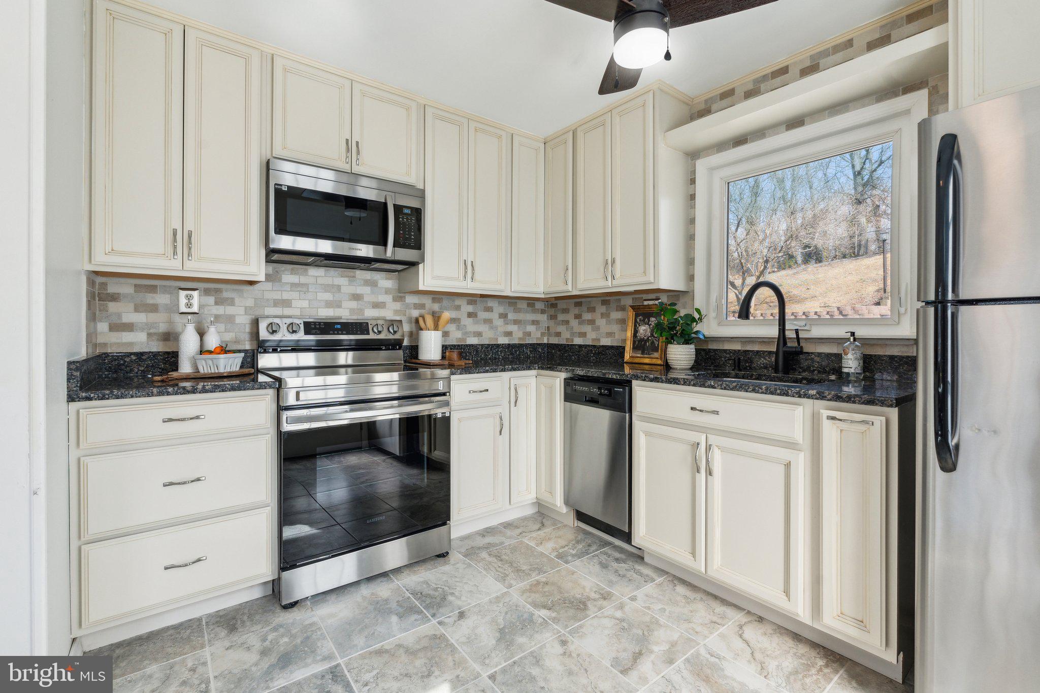 VIRGINIA HILLS - Residential