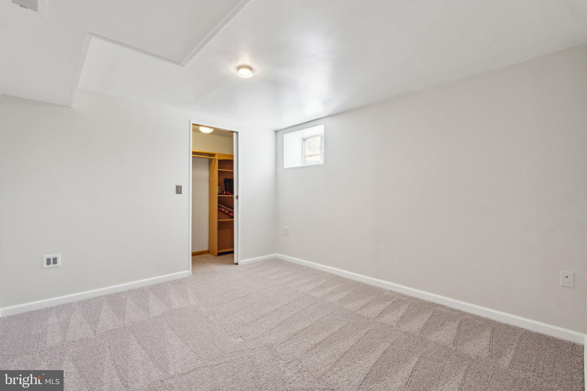 VIRGINIA HILLS - Residential