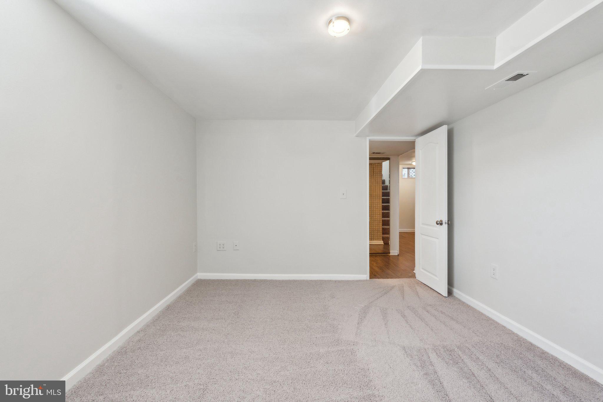 VIRGINIA HILLS - Residential