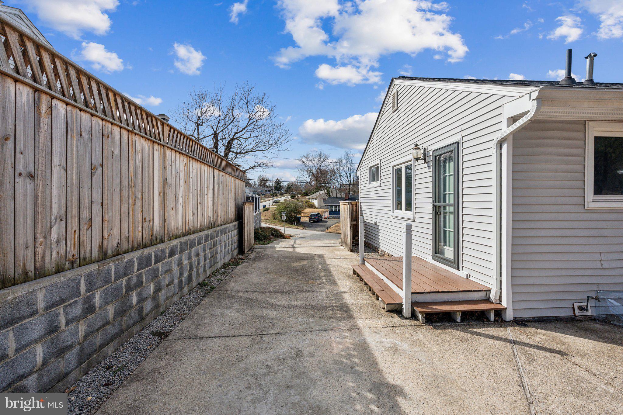 VIRGINIA HILLS - Residential