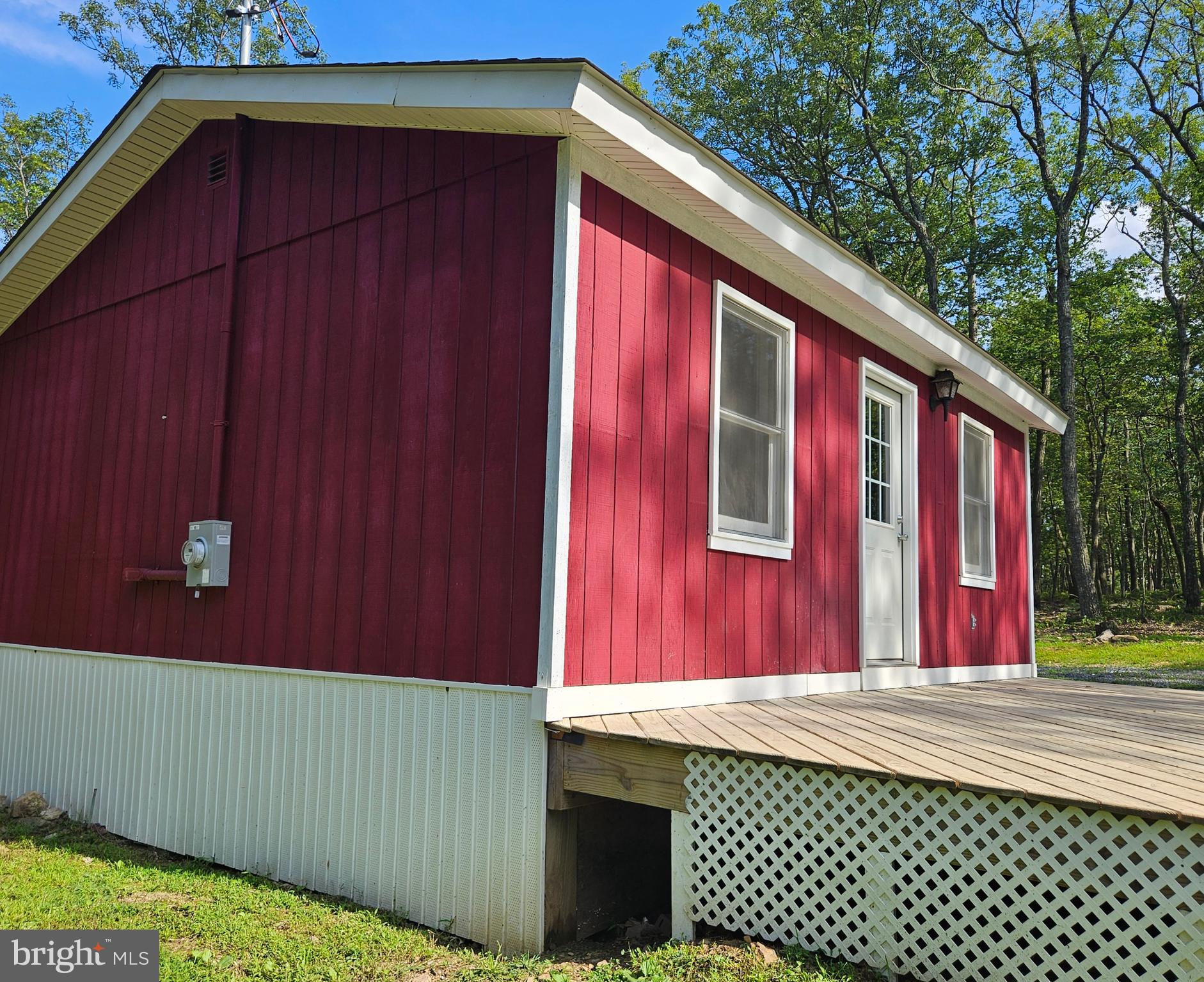 136 N PIONEER LANE