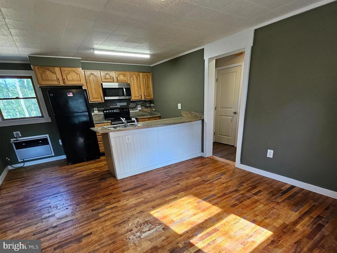 STAGECOACH STOP @ CAPON BRIDGE - Residential