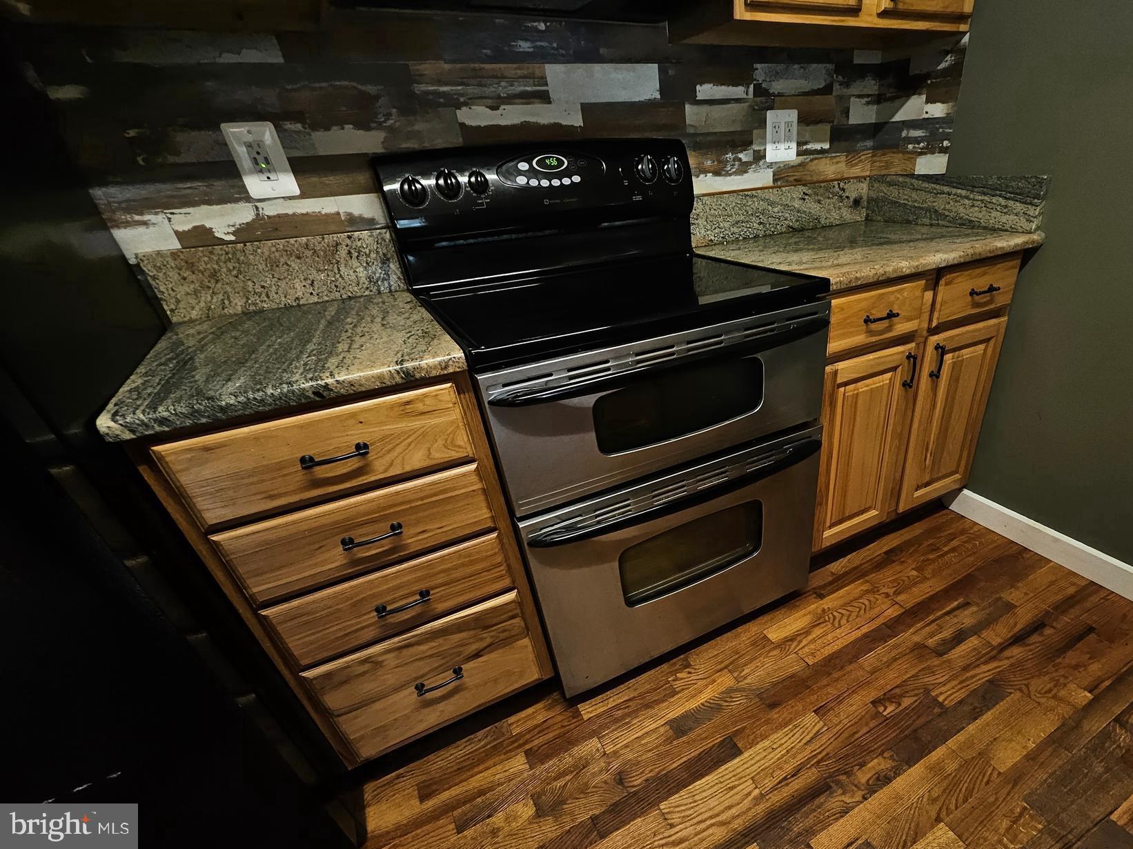 STAGECOACH STOP @ CAPON BRIDGE - Residential