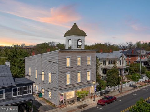 9357 N CONGRESS STREET NEW MARKET VA 22844