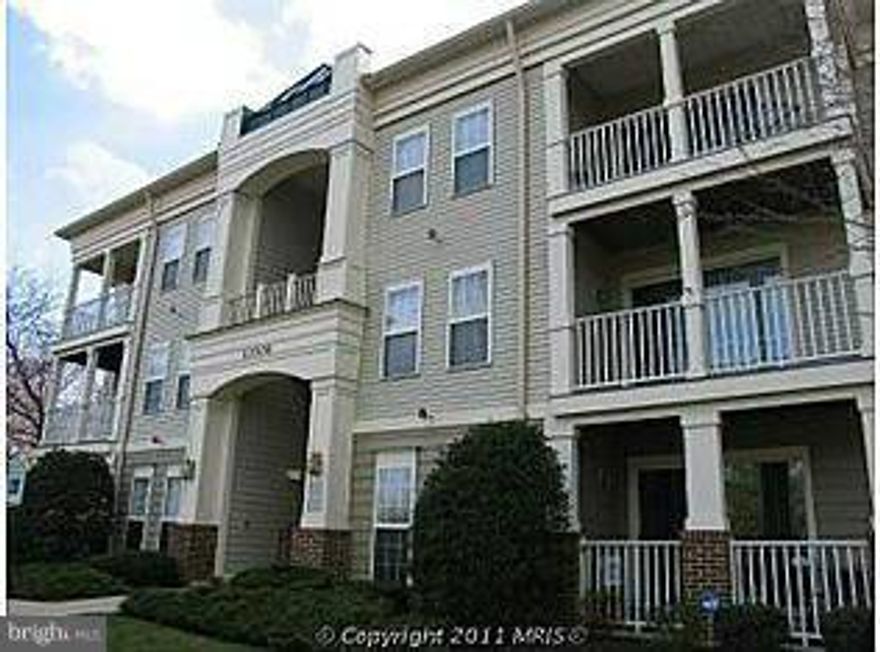 Vaulted ceiling in the living room and tray ceiling in the master bedroom. Fireplace in the living room. Walk-in closet in master bedroom. Top floor/3rd floor unit with a nice balcony facing wooded area. Washer and dryer in the unit. One reserved parking and several visitor parking. Across the st from shopping center. Community includes swimming pool, jogging trails and tennis courts.