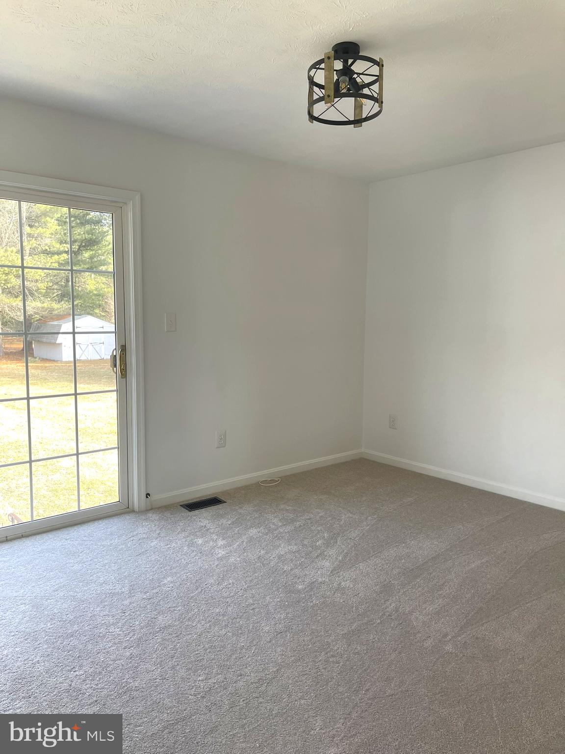 CEDAR BEACH - Residential Lease