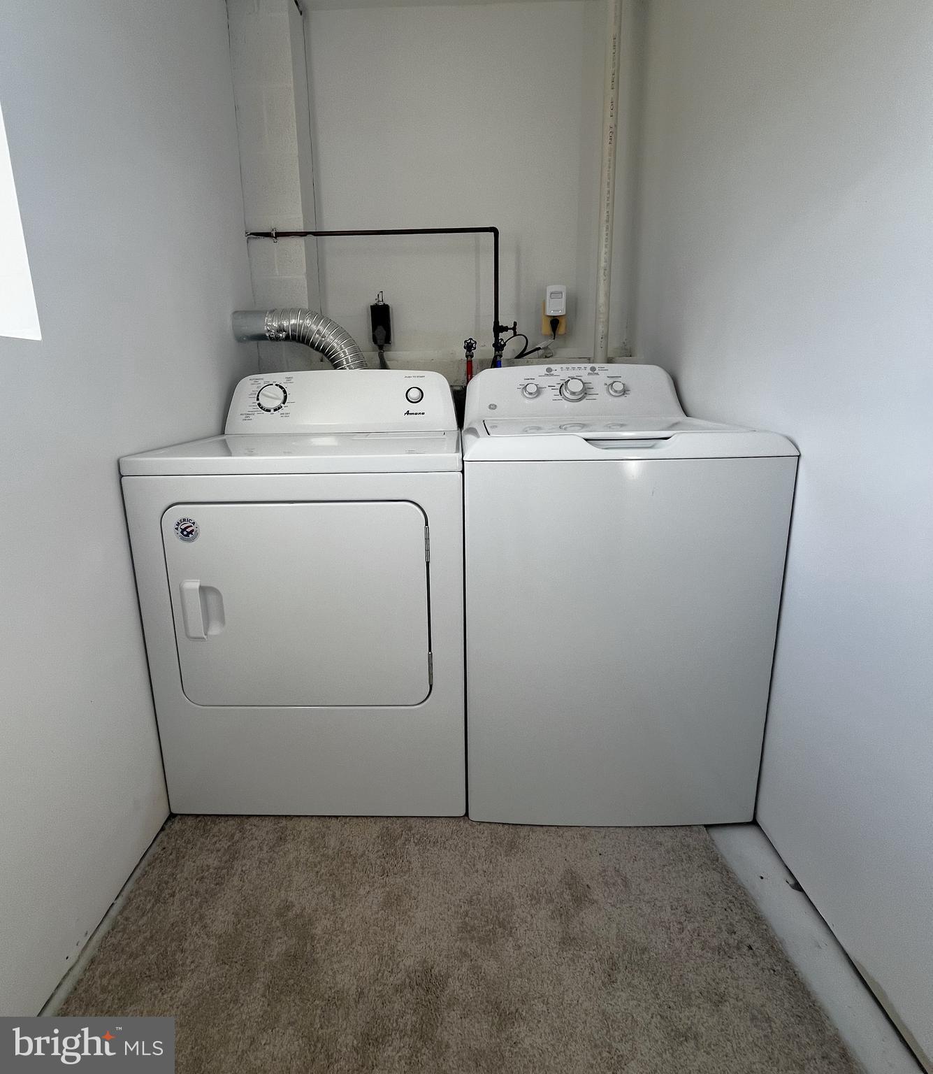 CEDAR BEACH - Residential Lease