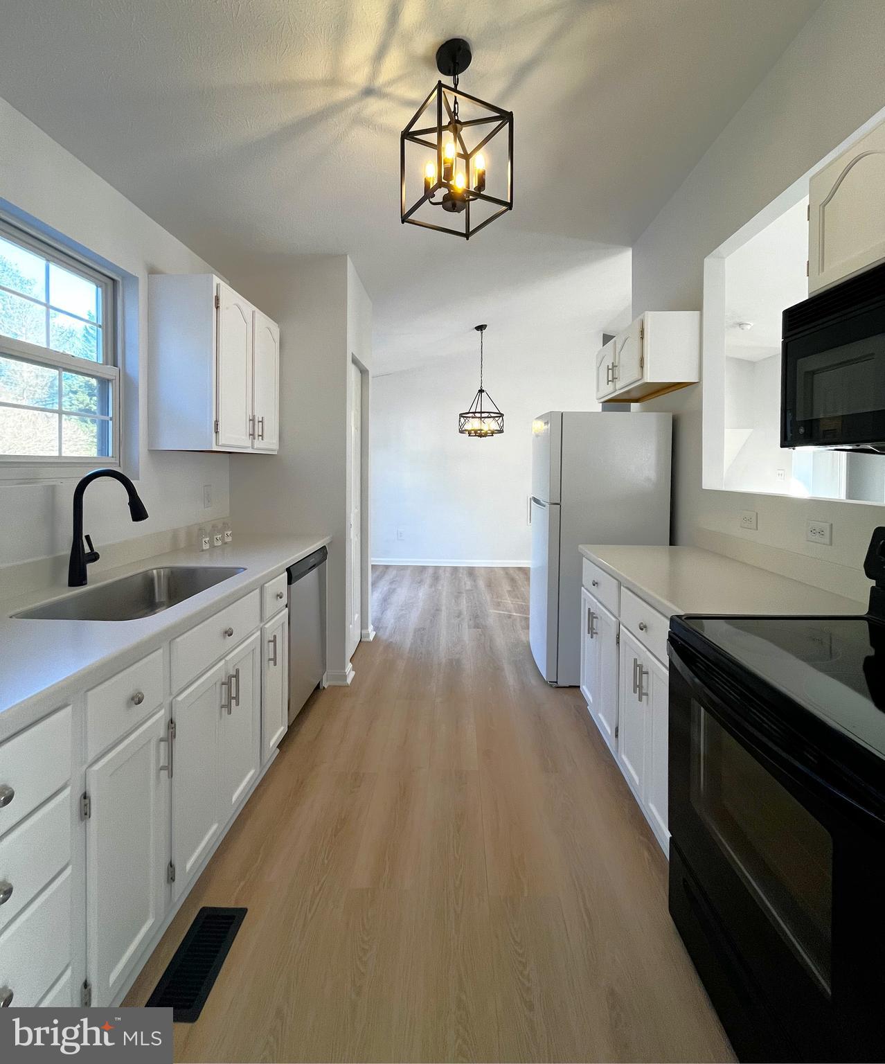 CEDAR BEACH - Residential Lease