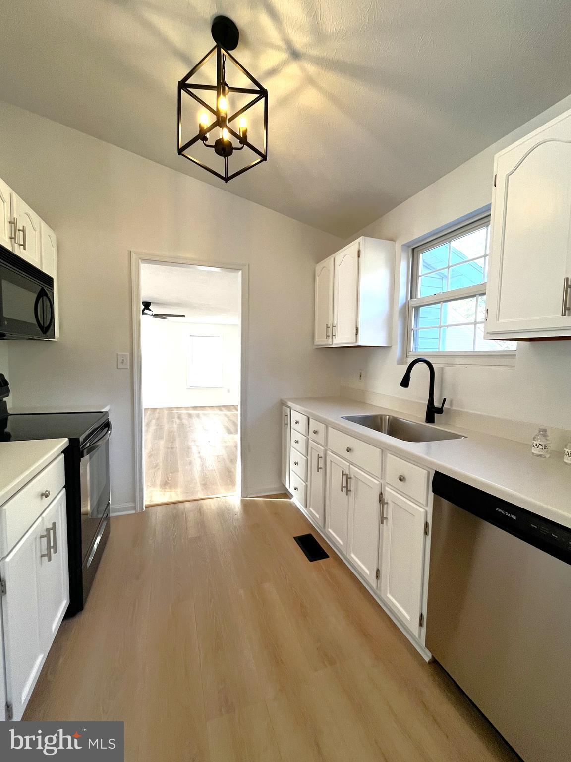 CEDAR BEACH - Residential Lease