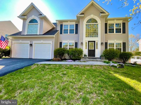 Homes For Sale - 6110 Fieldcrest Drive<br/> FREDERICK, MD 21701