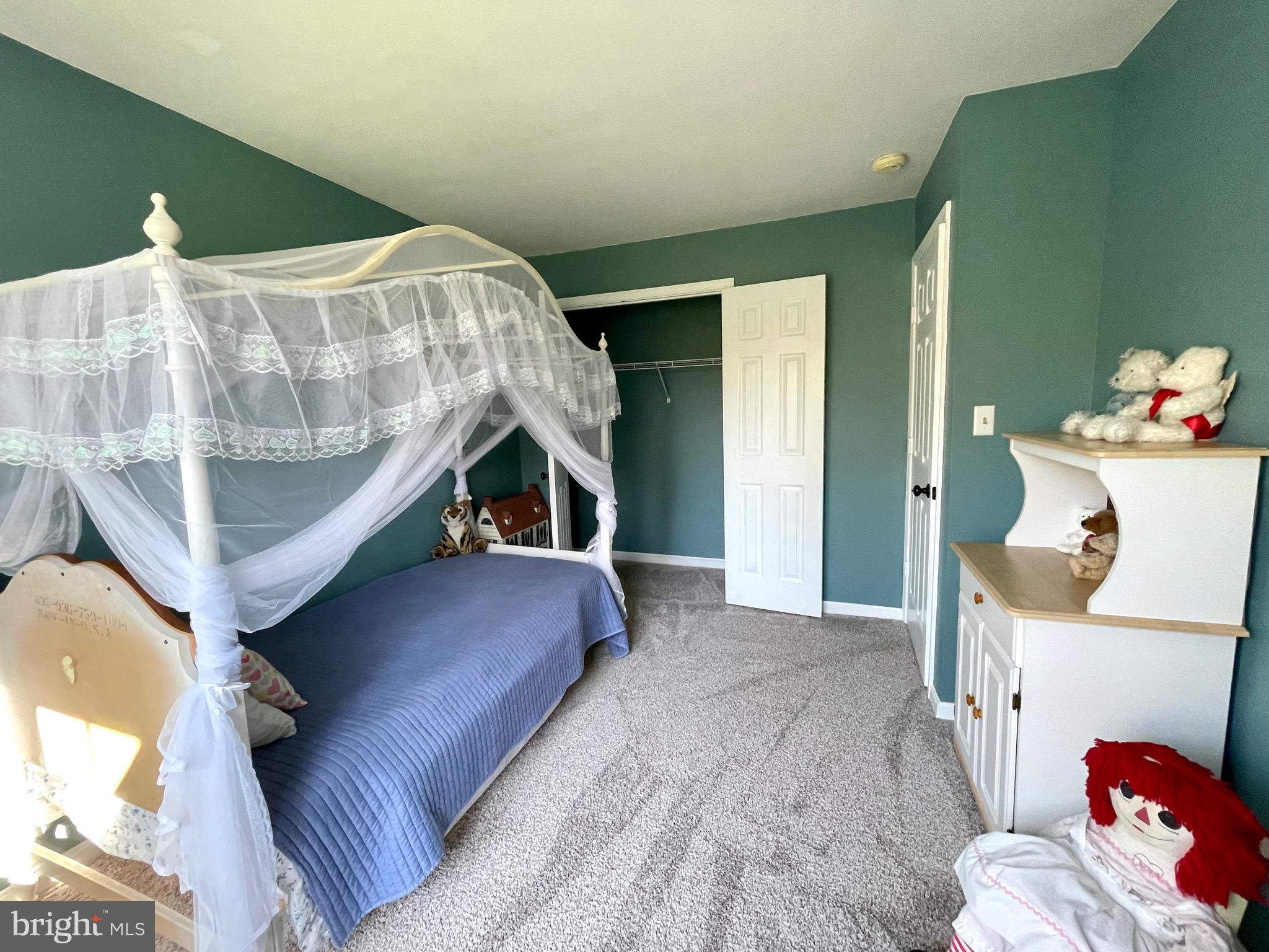 SPRING RIDGE - Residential