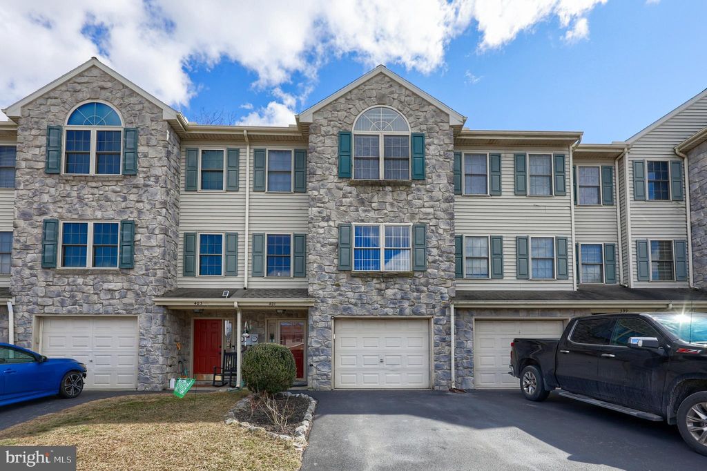 Photo of 401 Crosswinds Drive, LITITZ, PA 17543 (MLS # PALA2064606)