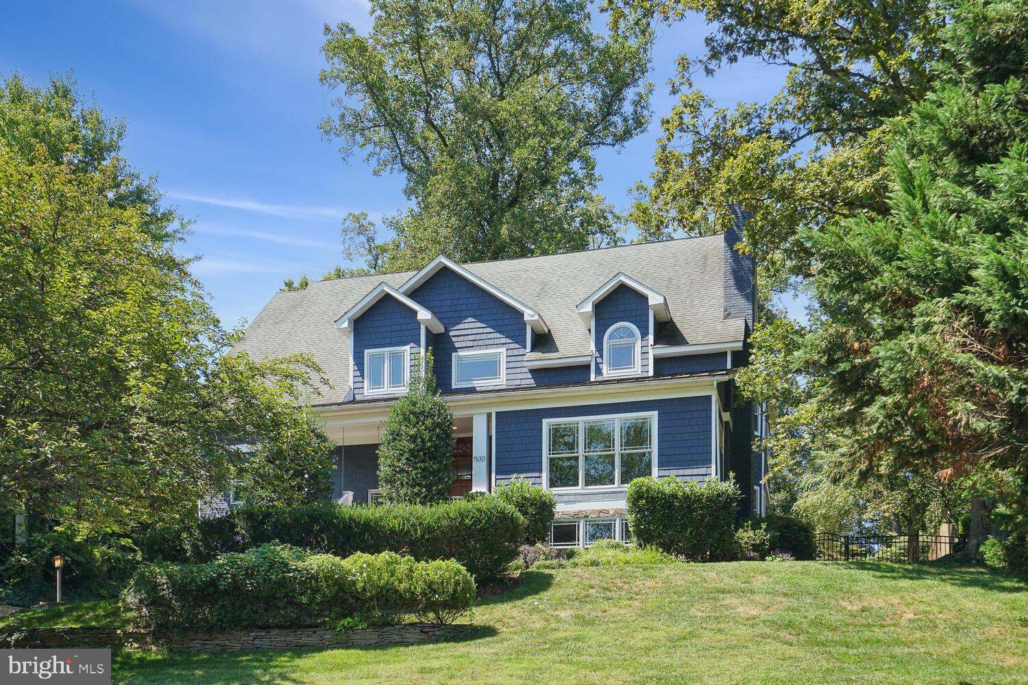 1530 FOREST VILLA LANE