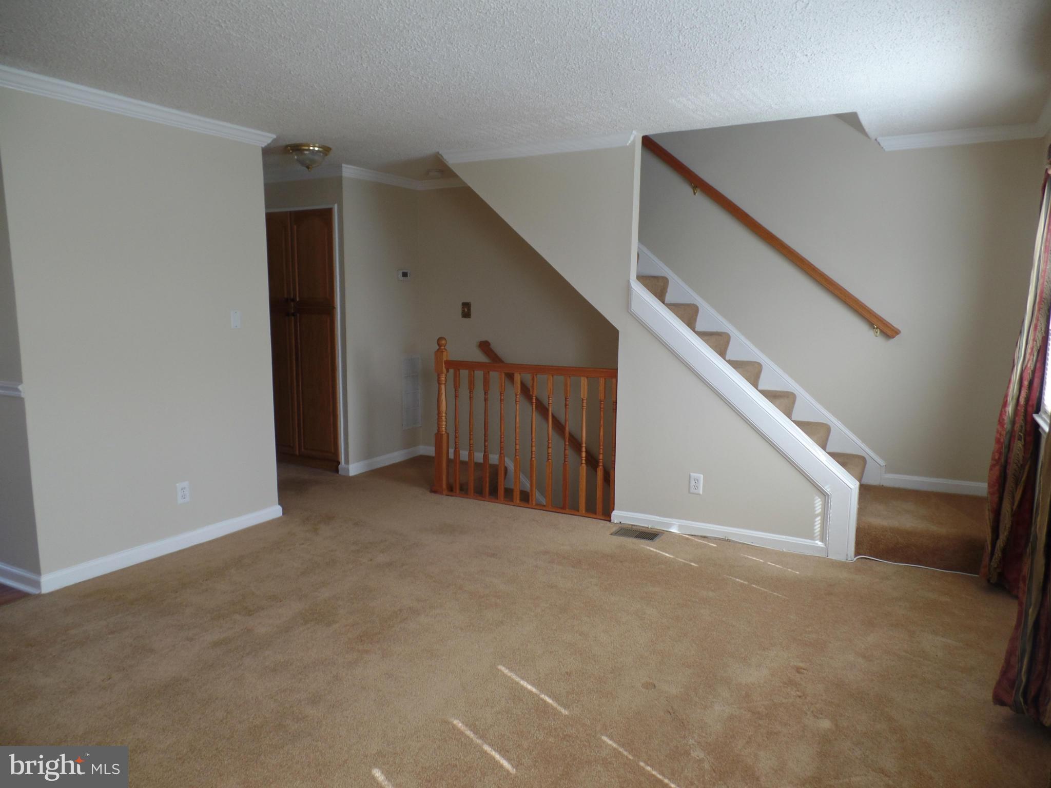 LONDON TOWNE - Residential Lease