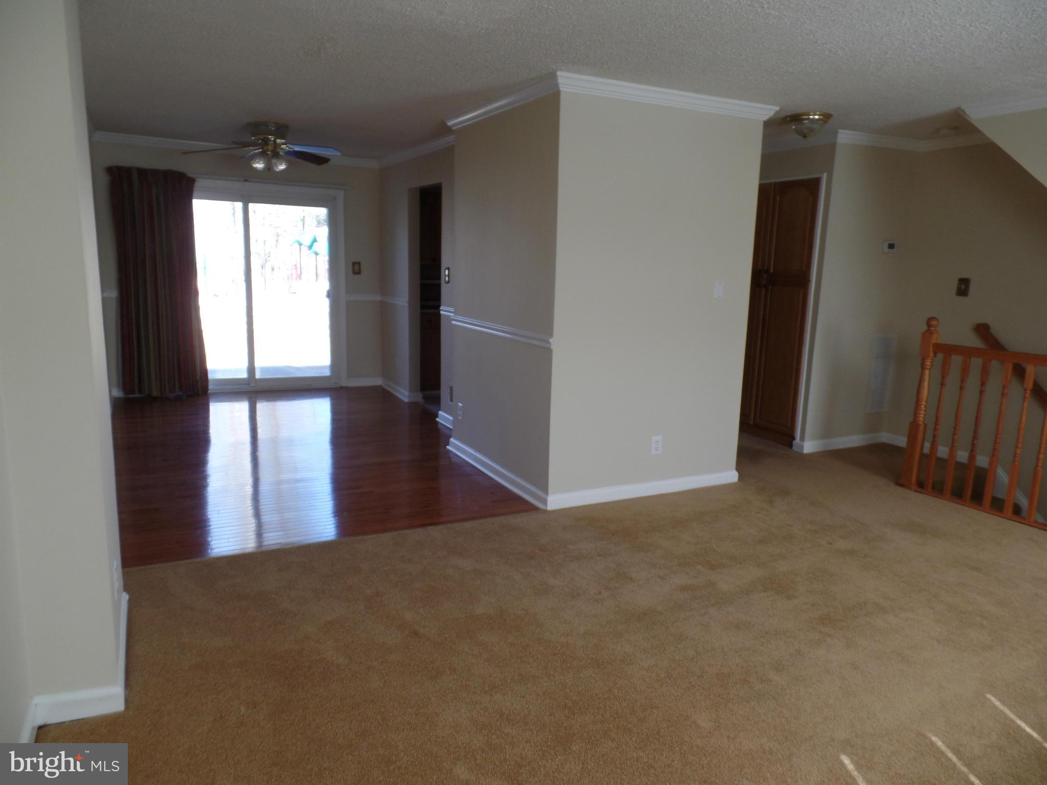 LONDON TOWNE - Residential Lease