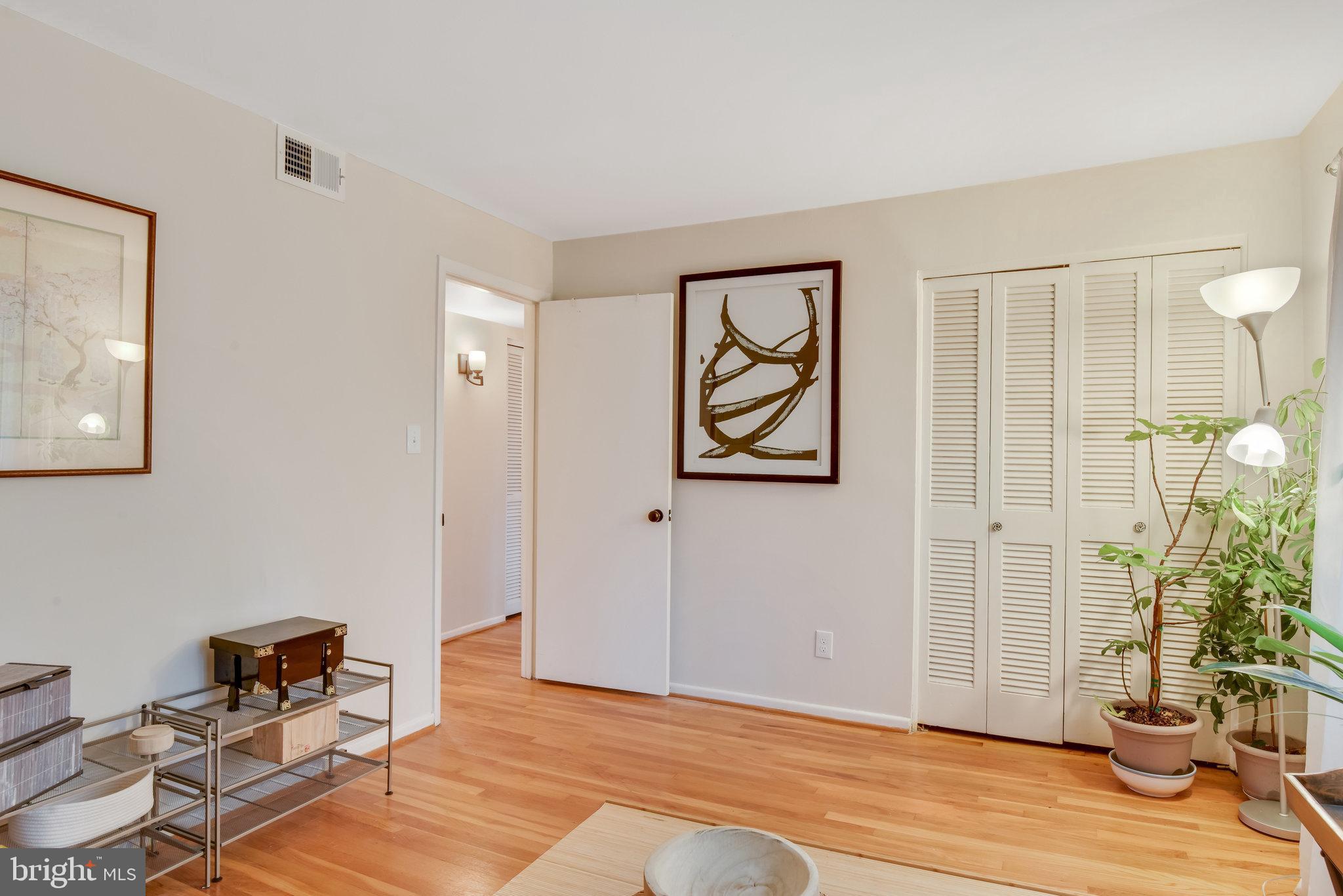 MANTUA - Residential