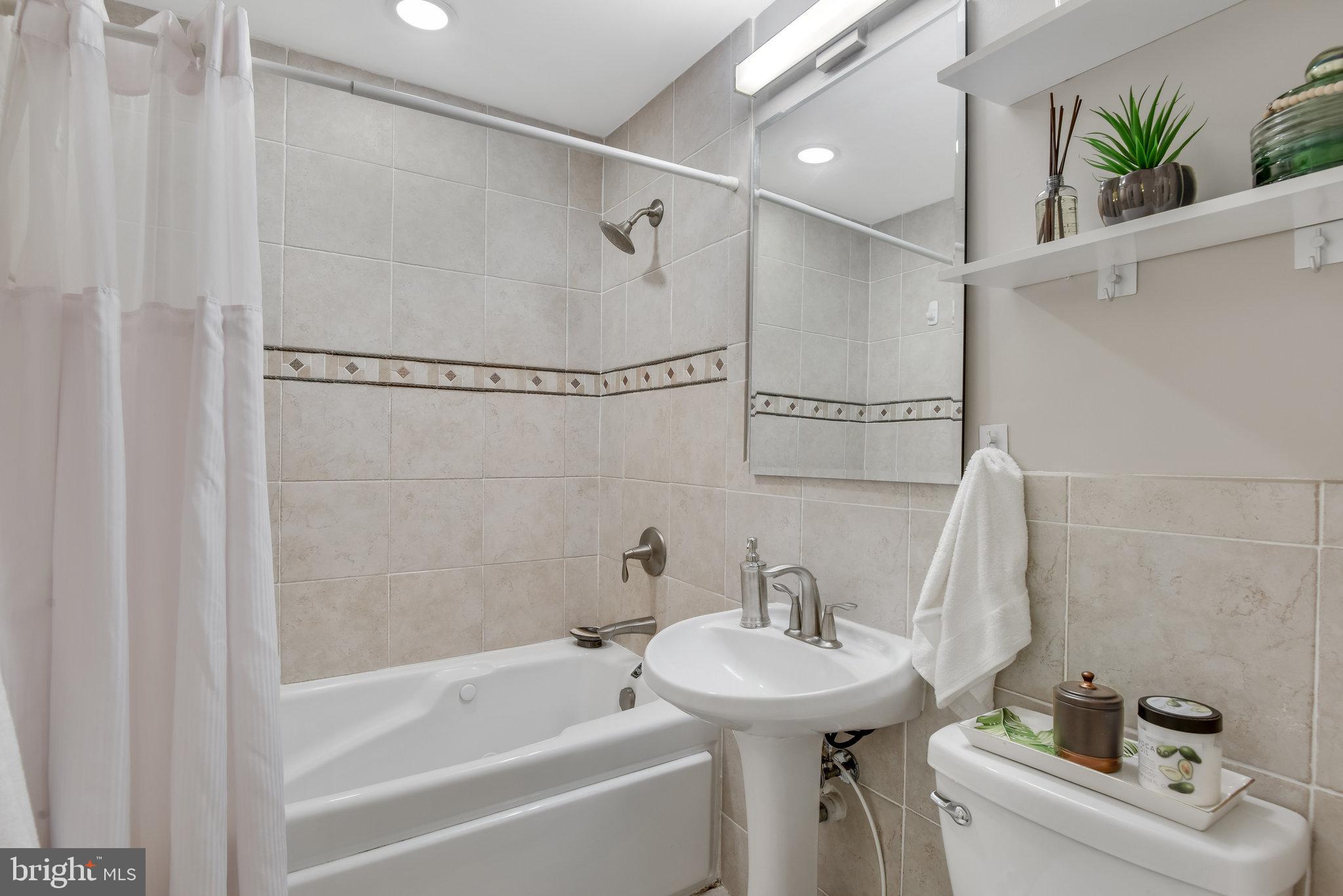 MANTUA - Residential