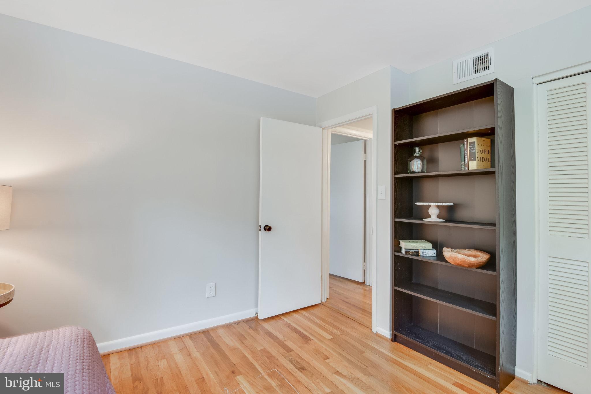 MANTUA - Residential