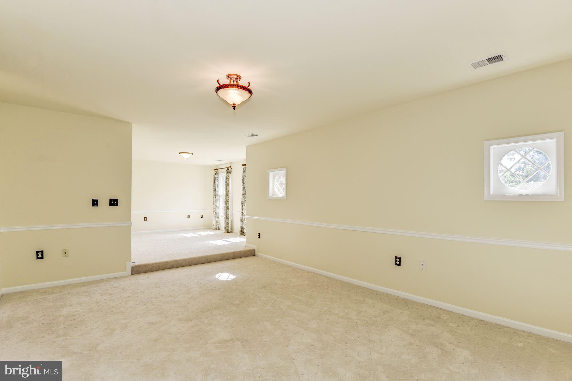 FRANKLIN MANOR - Residential Lease