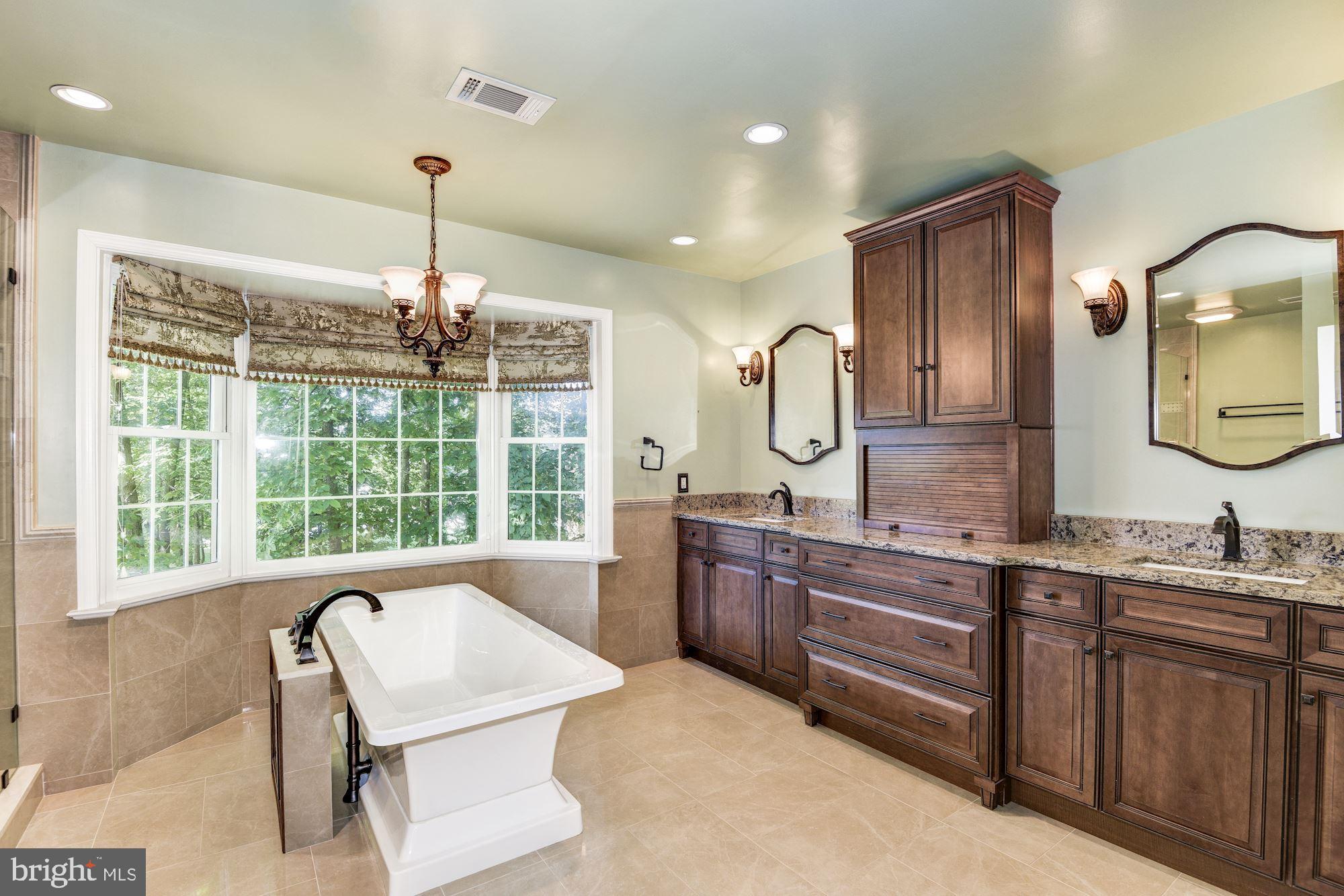 FRANKLIN MANOR - Residential Lease