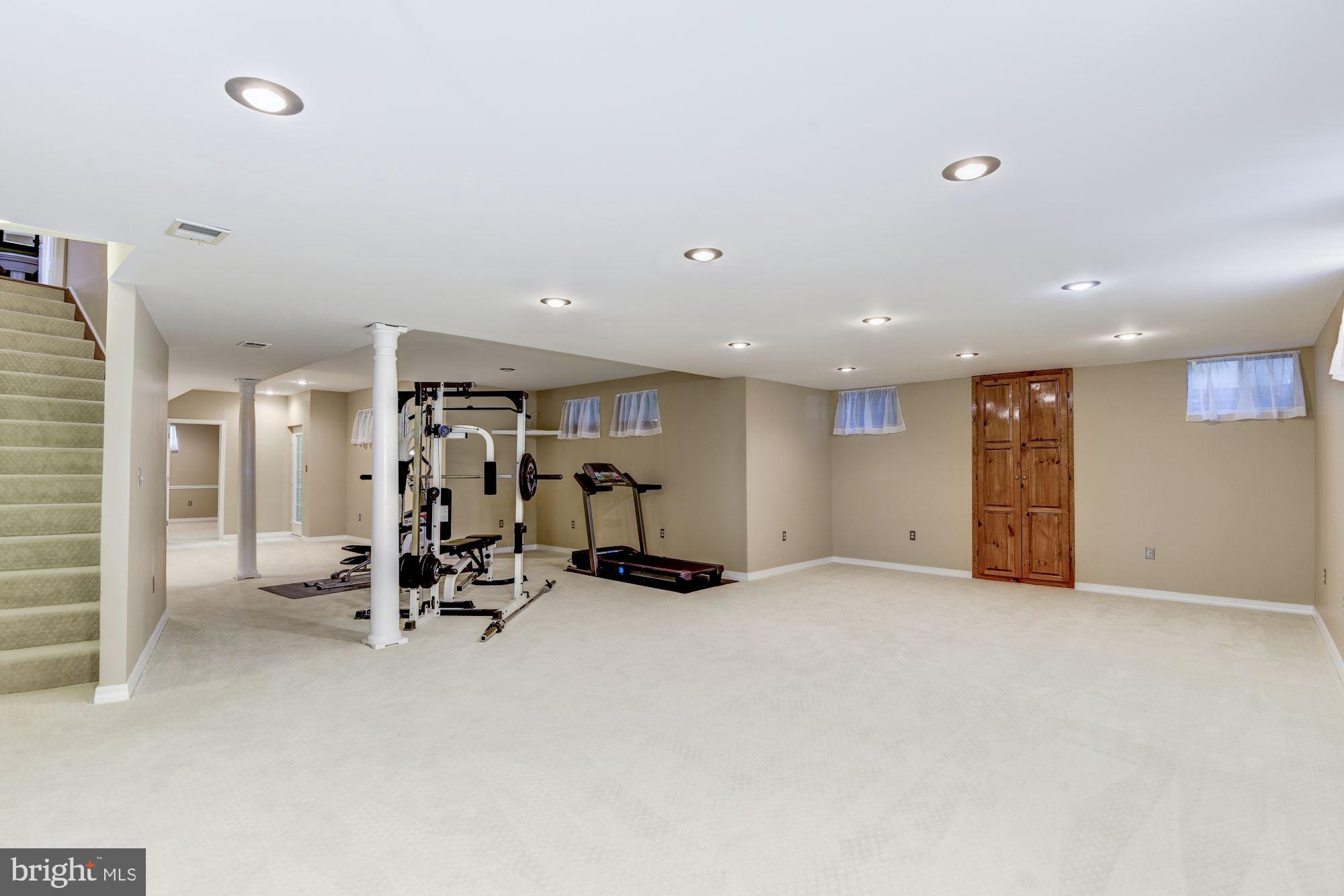 FRANKLIN MANOR - Residential Lease