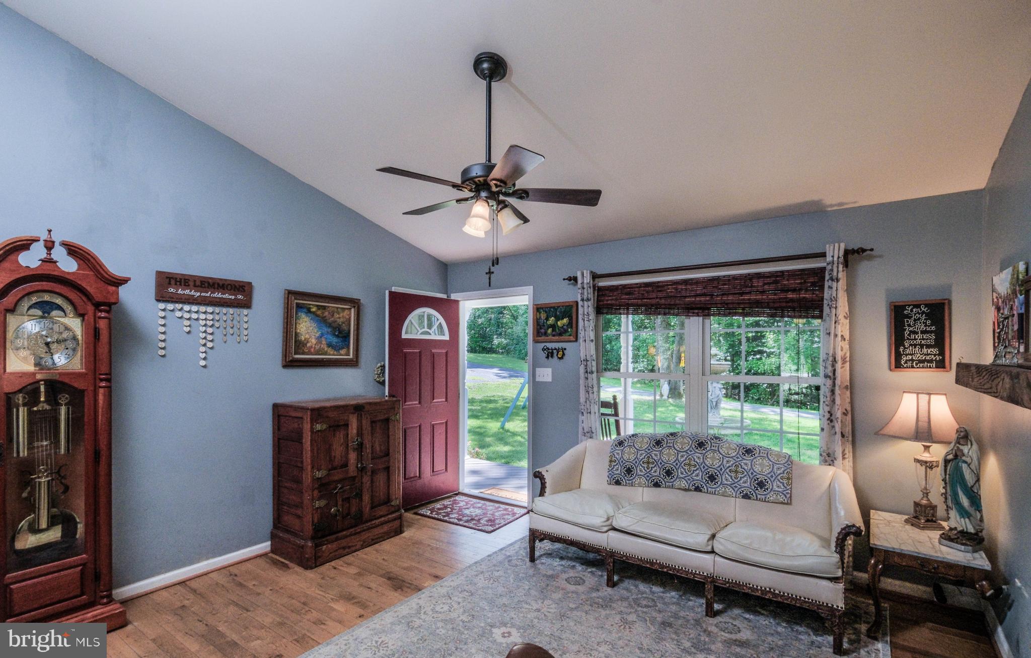 486 HIDDEN VIEW LANE