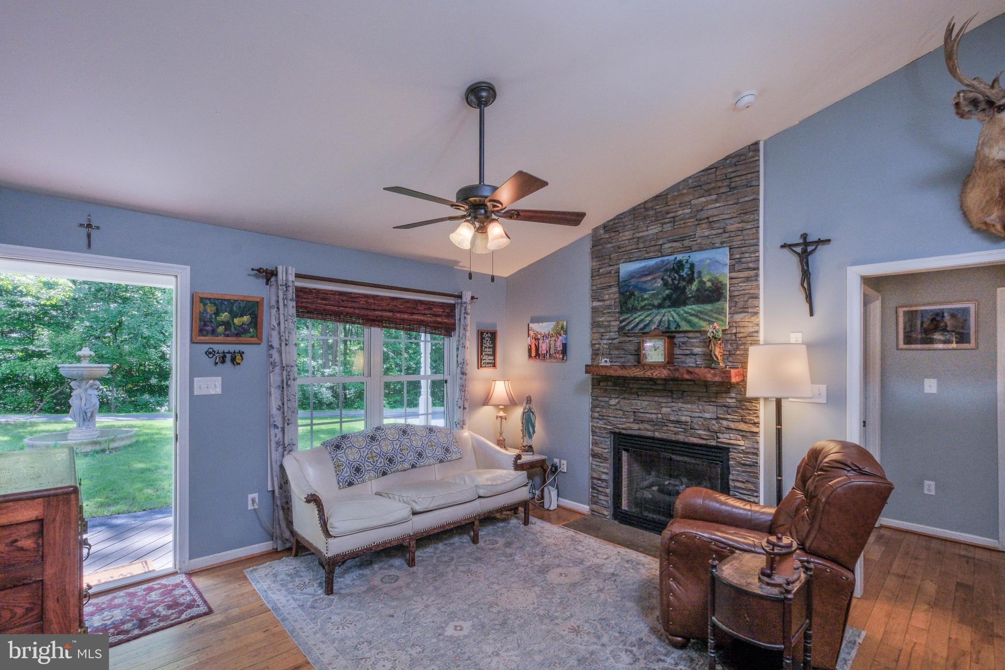 486 HIDDEN VIEW LANE