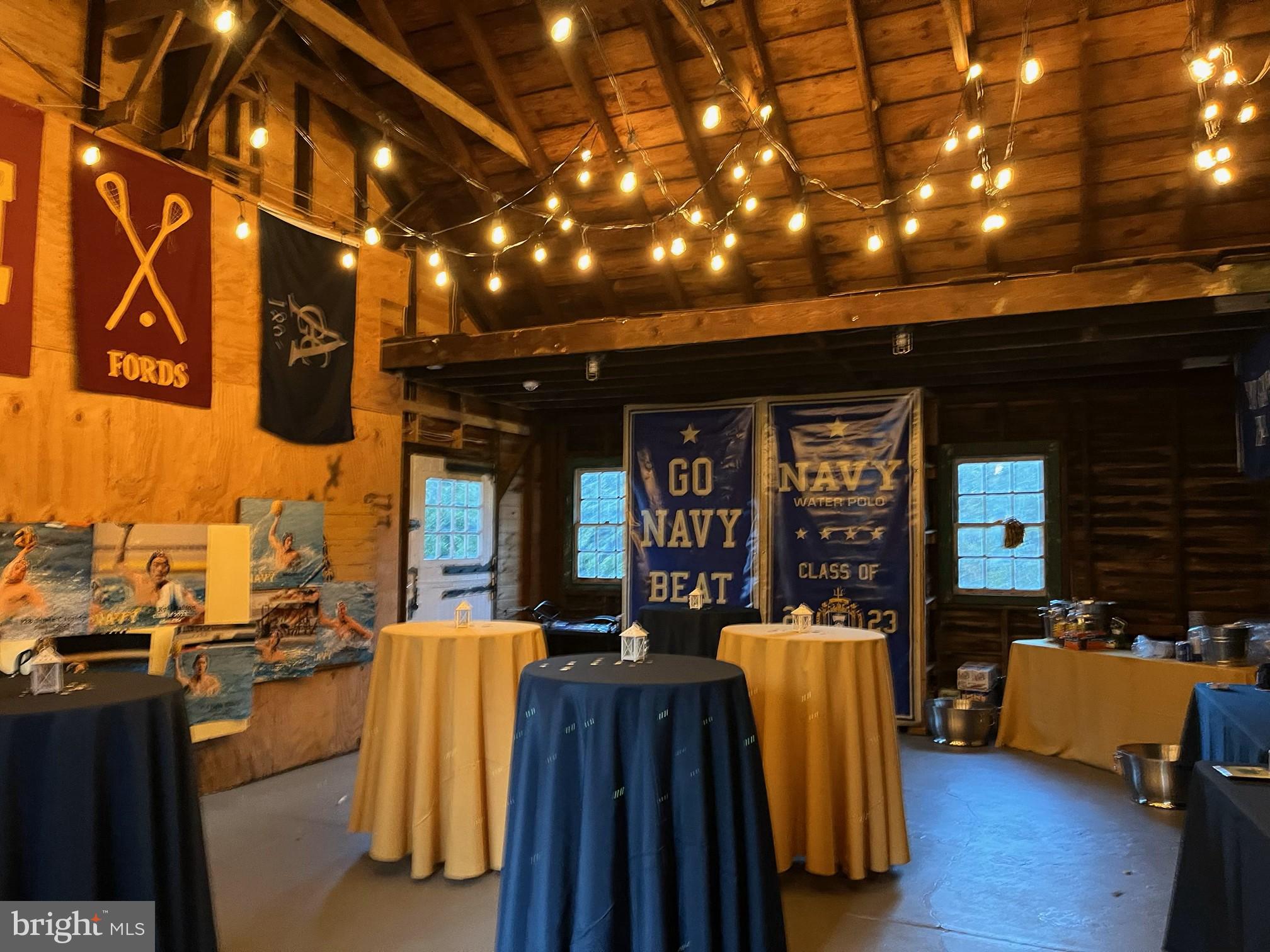 SOUTH WAYNE - Residential