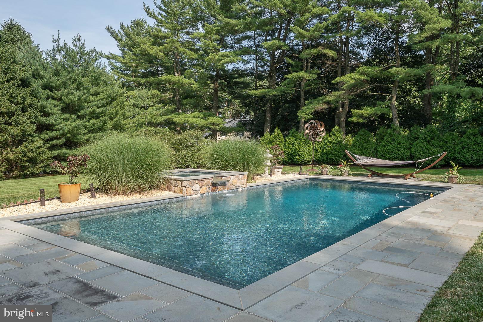 SOUTH WAYNE - Residential