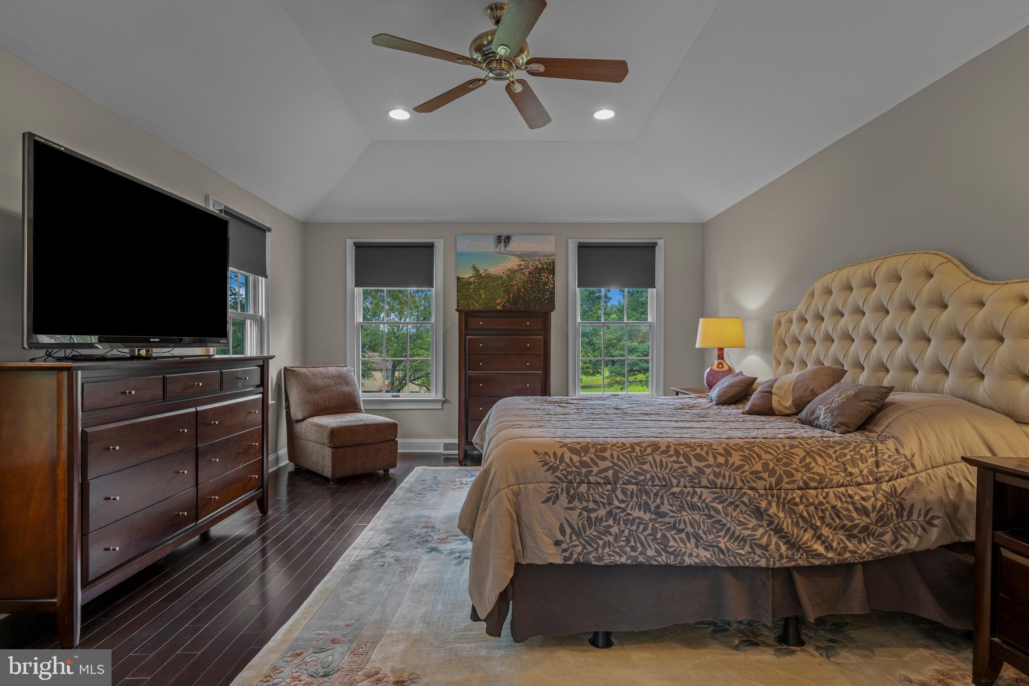 OKEHOCKING HILLS - Residential