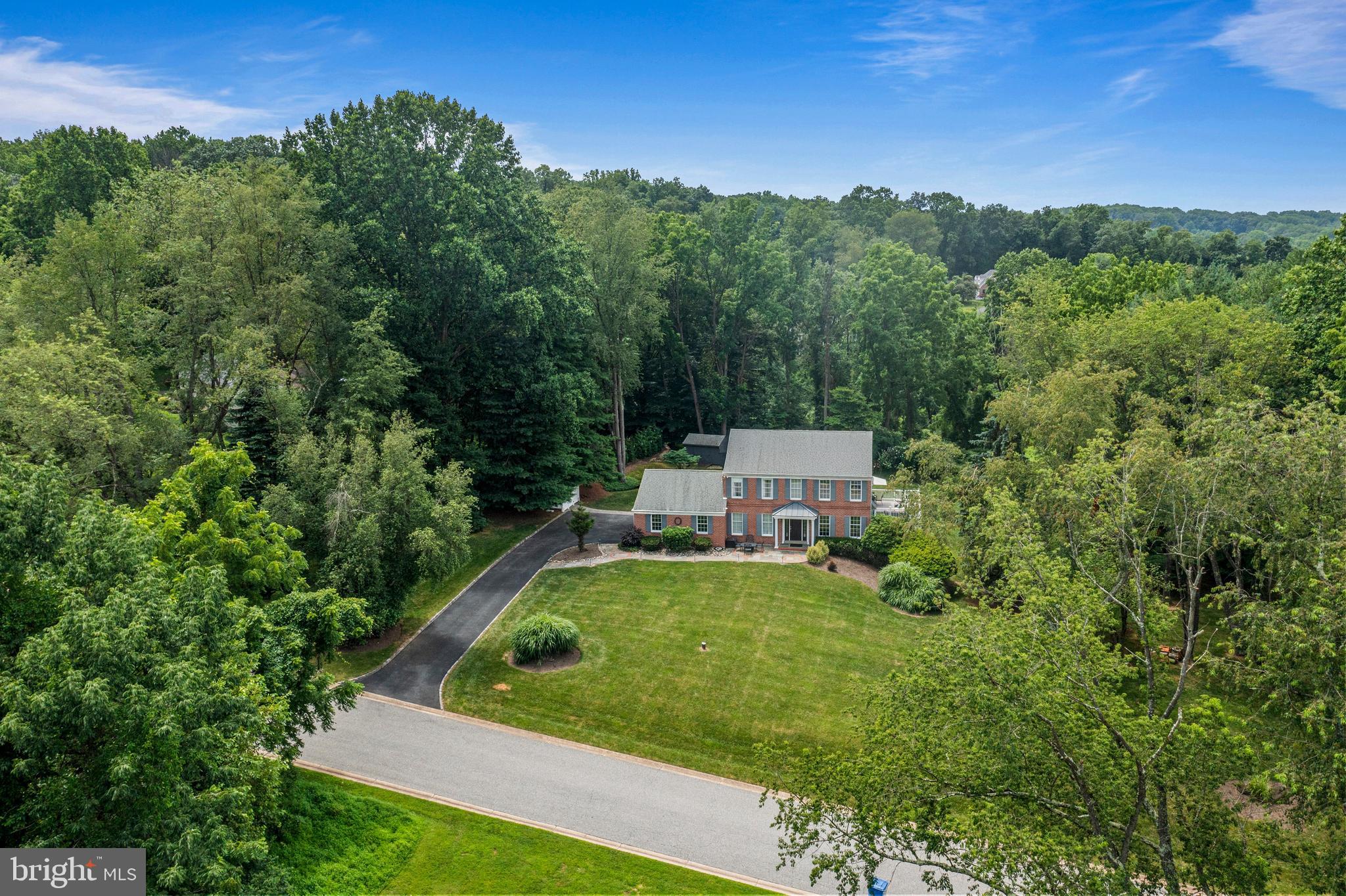 OKEHOCKING HILLS - Residential