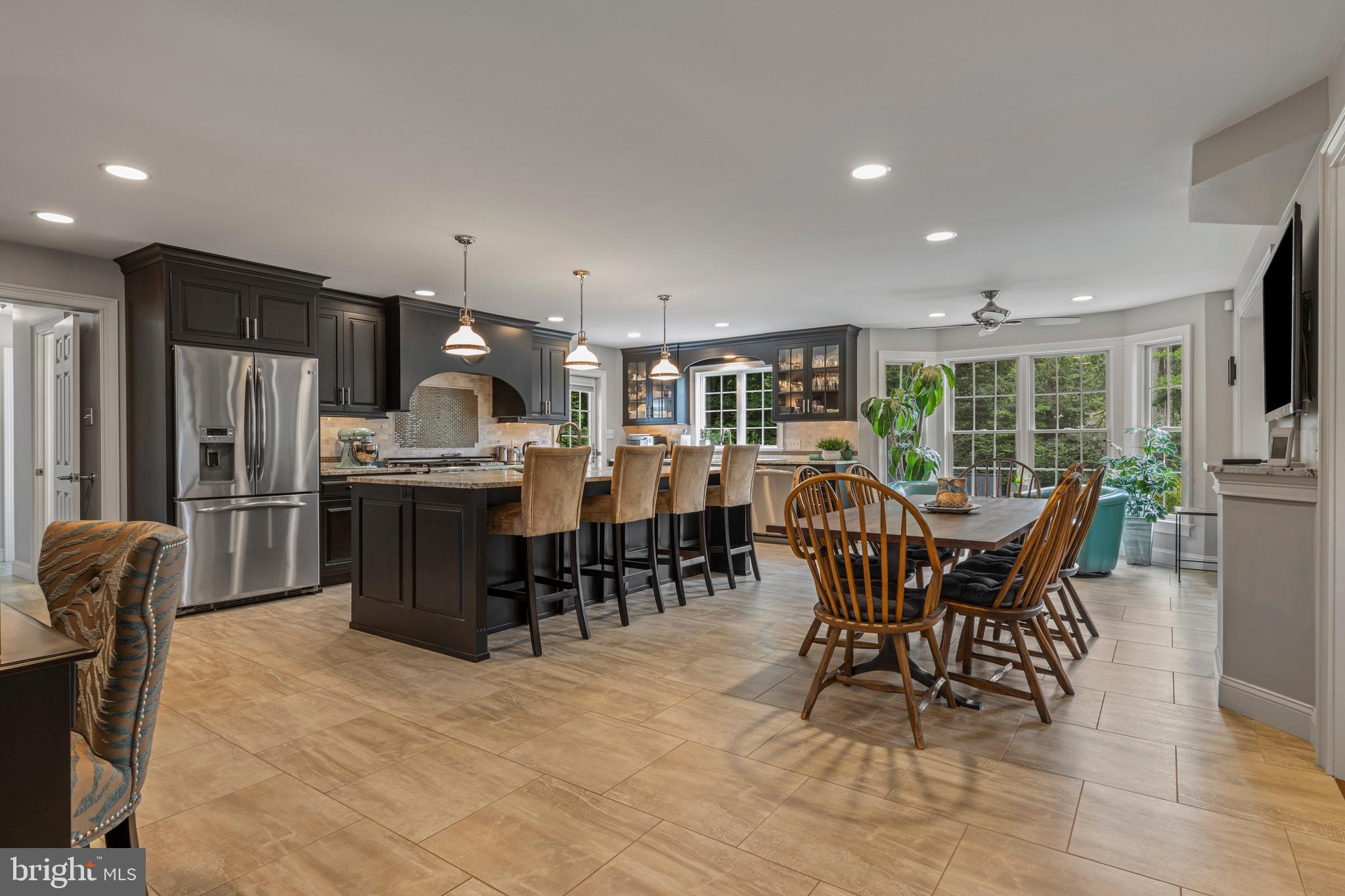 OKEHOCKING HILLS - Residential