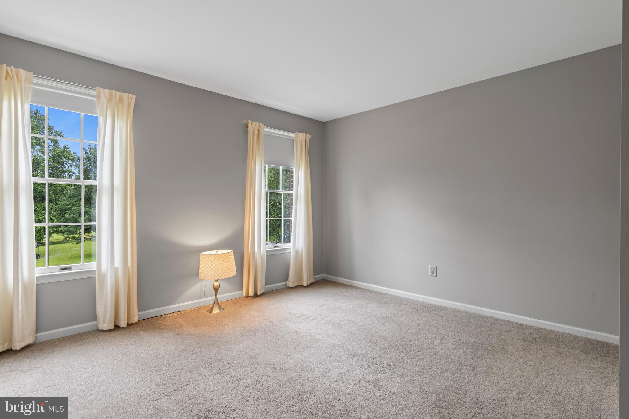 OKEHOCKING HILLS - Residential