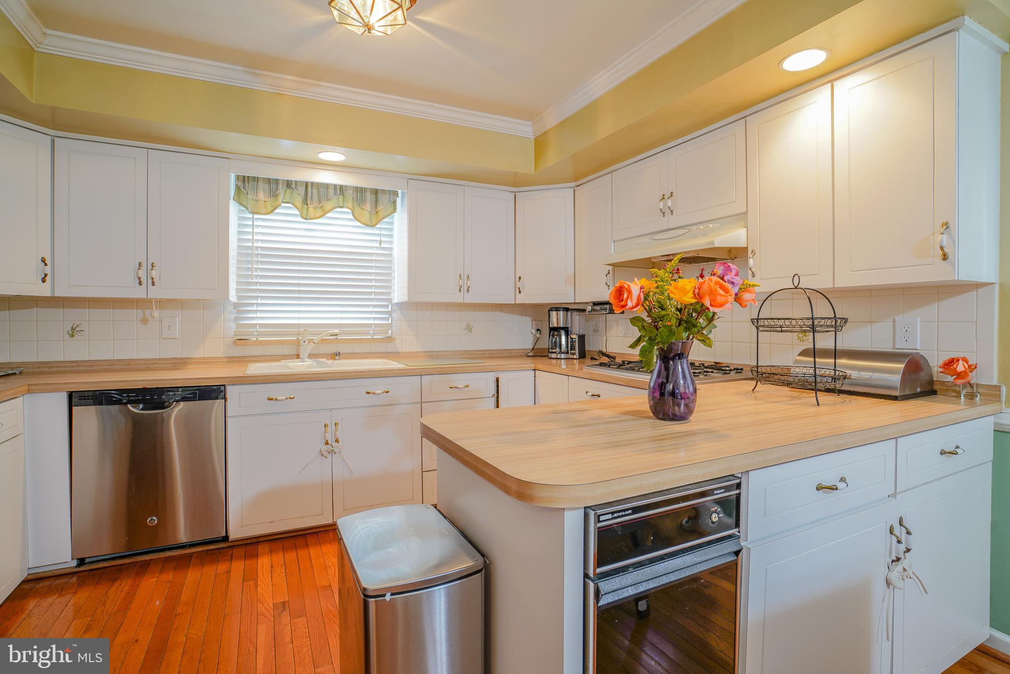 BARCLAY HILLS - Residential