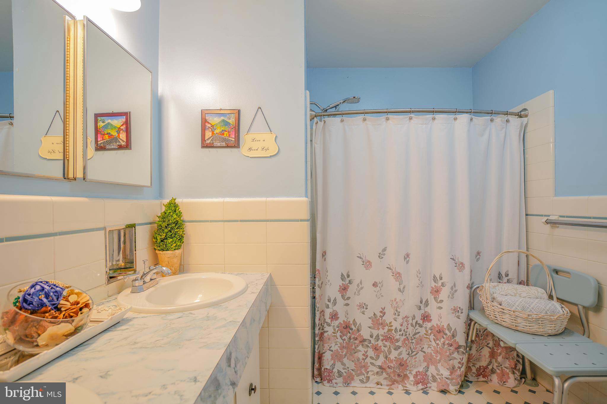 BARCLAY HILLS - Residential