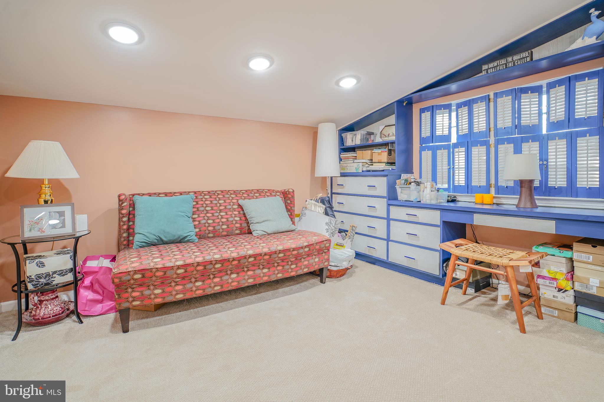 BARCLAY HILLS - Residential