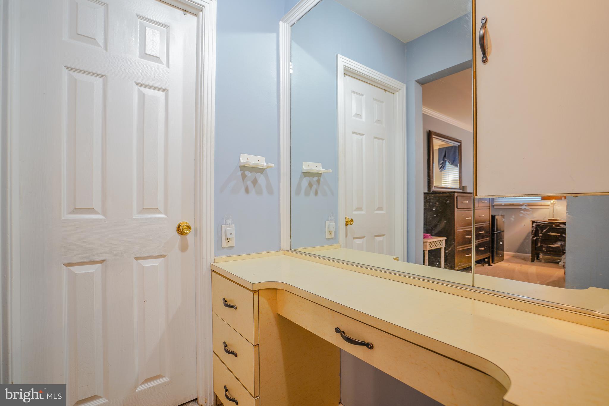 BARCLAY HILLS - Residential