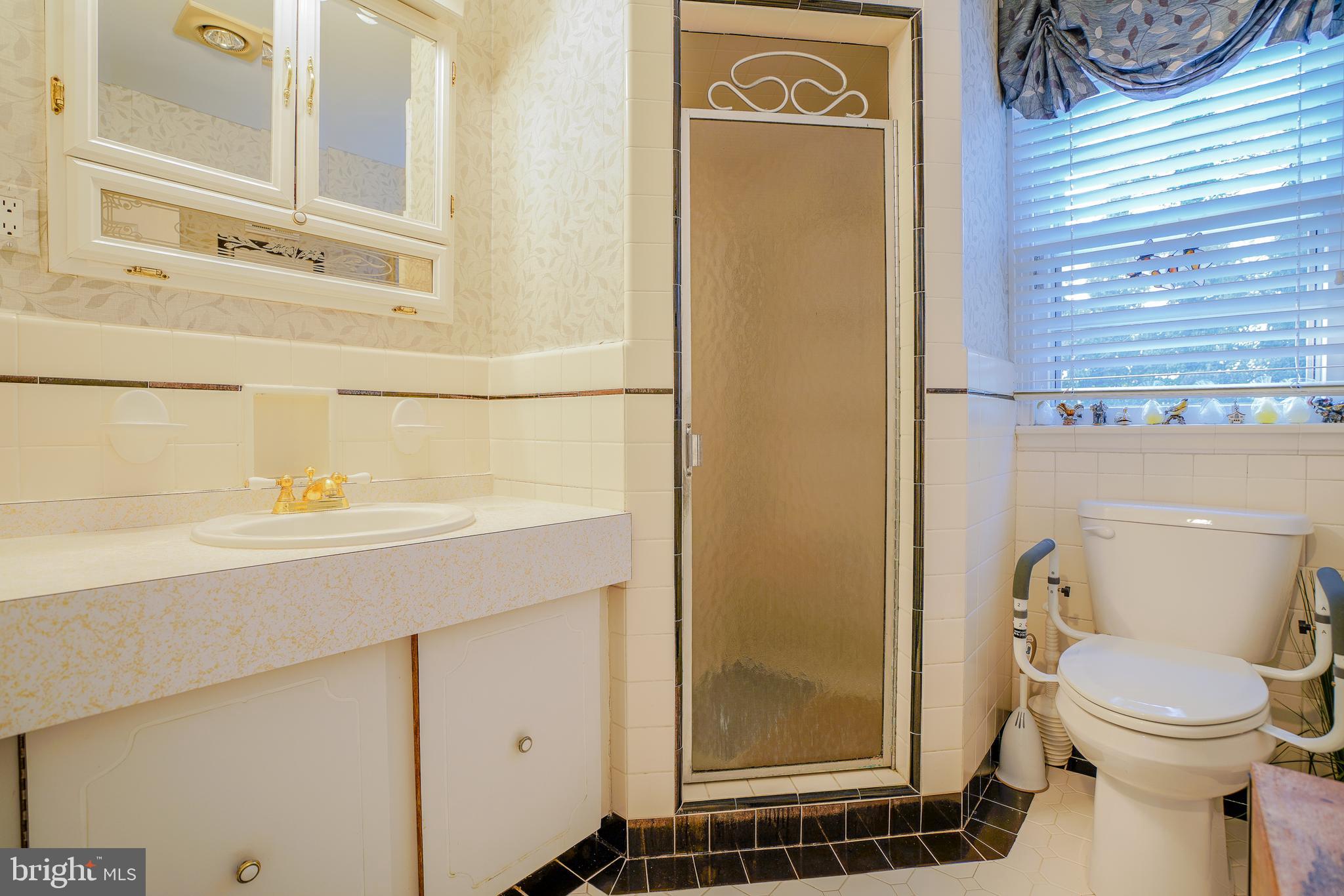 BARCLAY HILLS - Residential