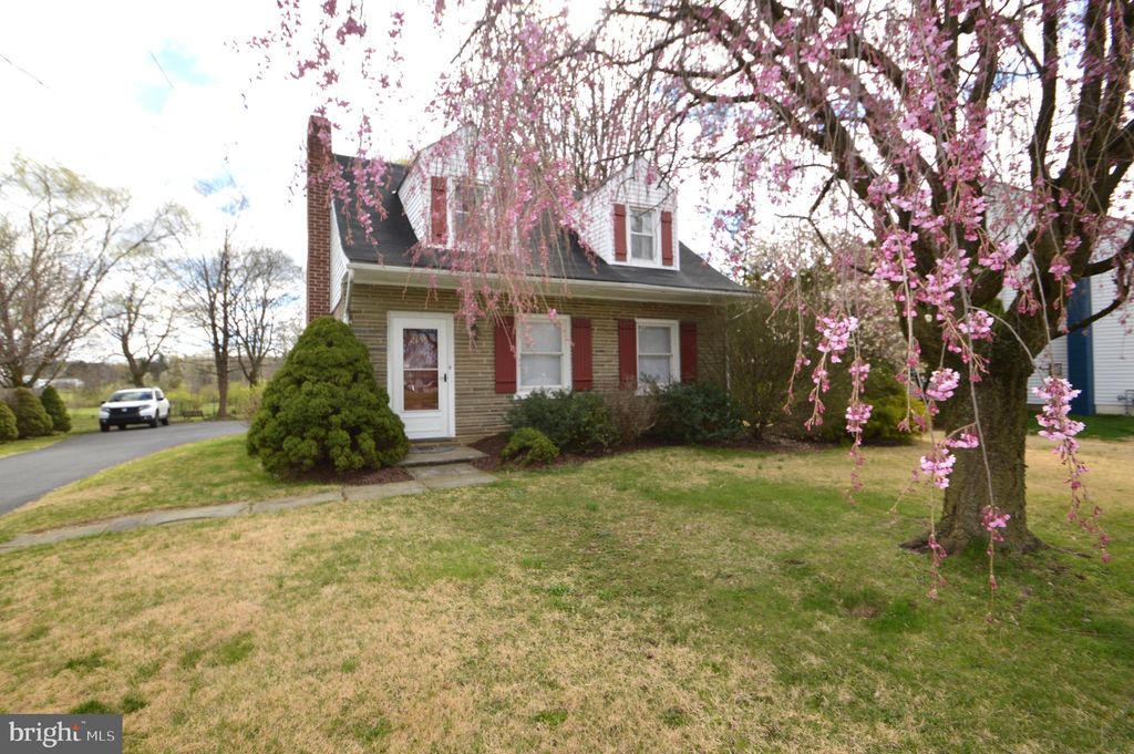 Photo of 2155 Fruitville Pike, Lancaster, PA 17601 (MLS # PALA2049132)