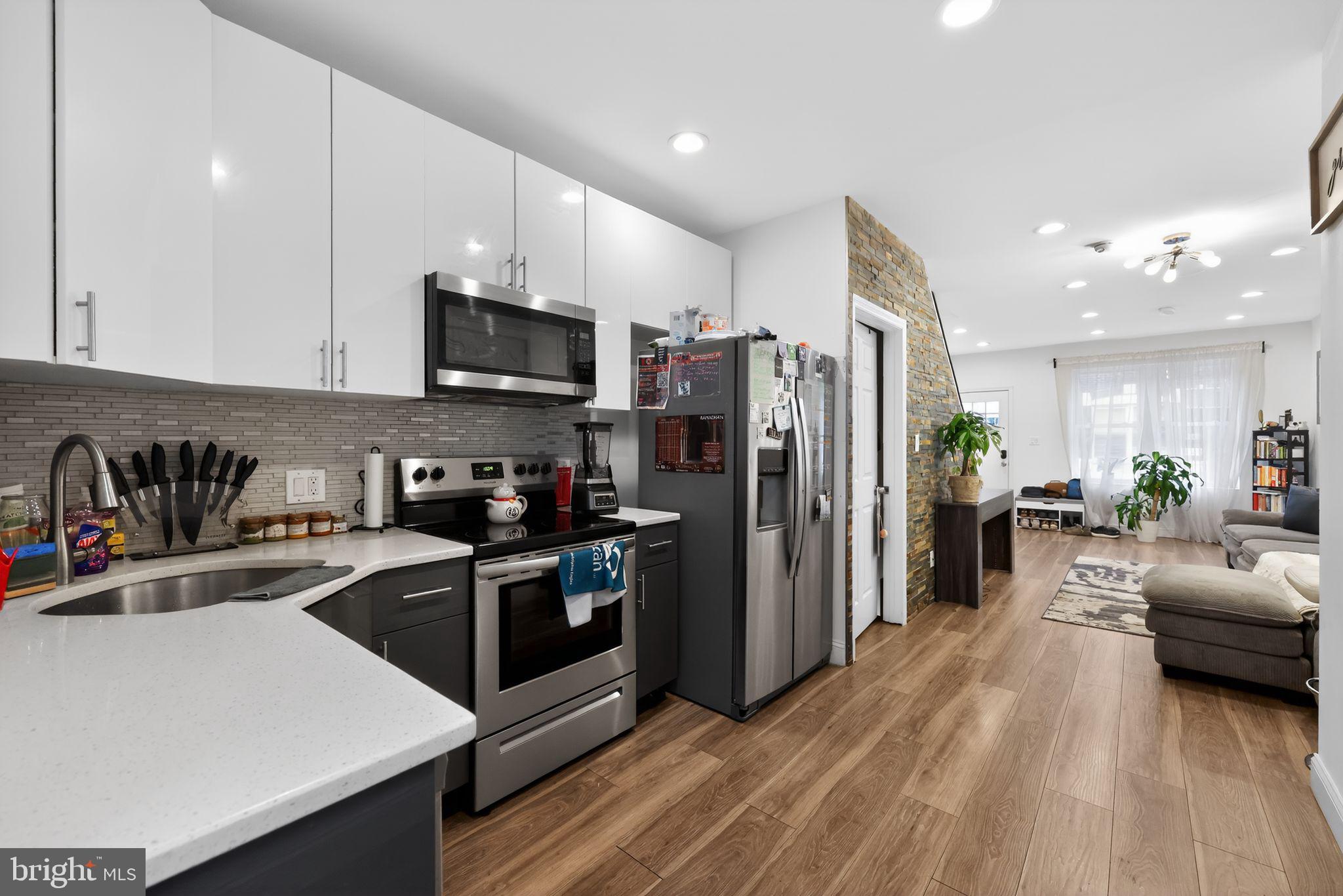 POINT BREEZE - Residential