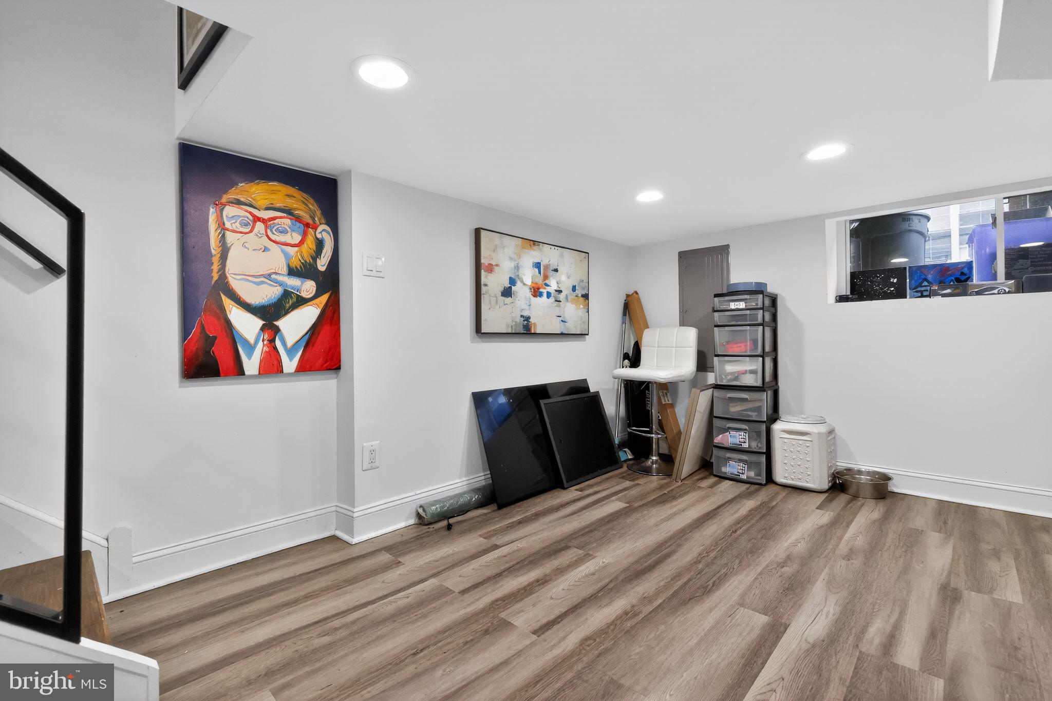 POINT BREEZE - Residential