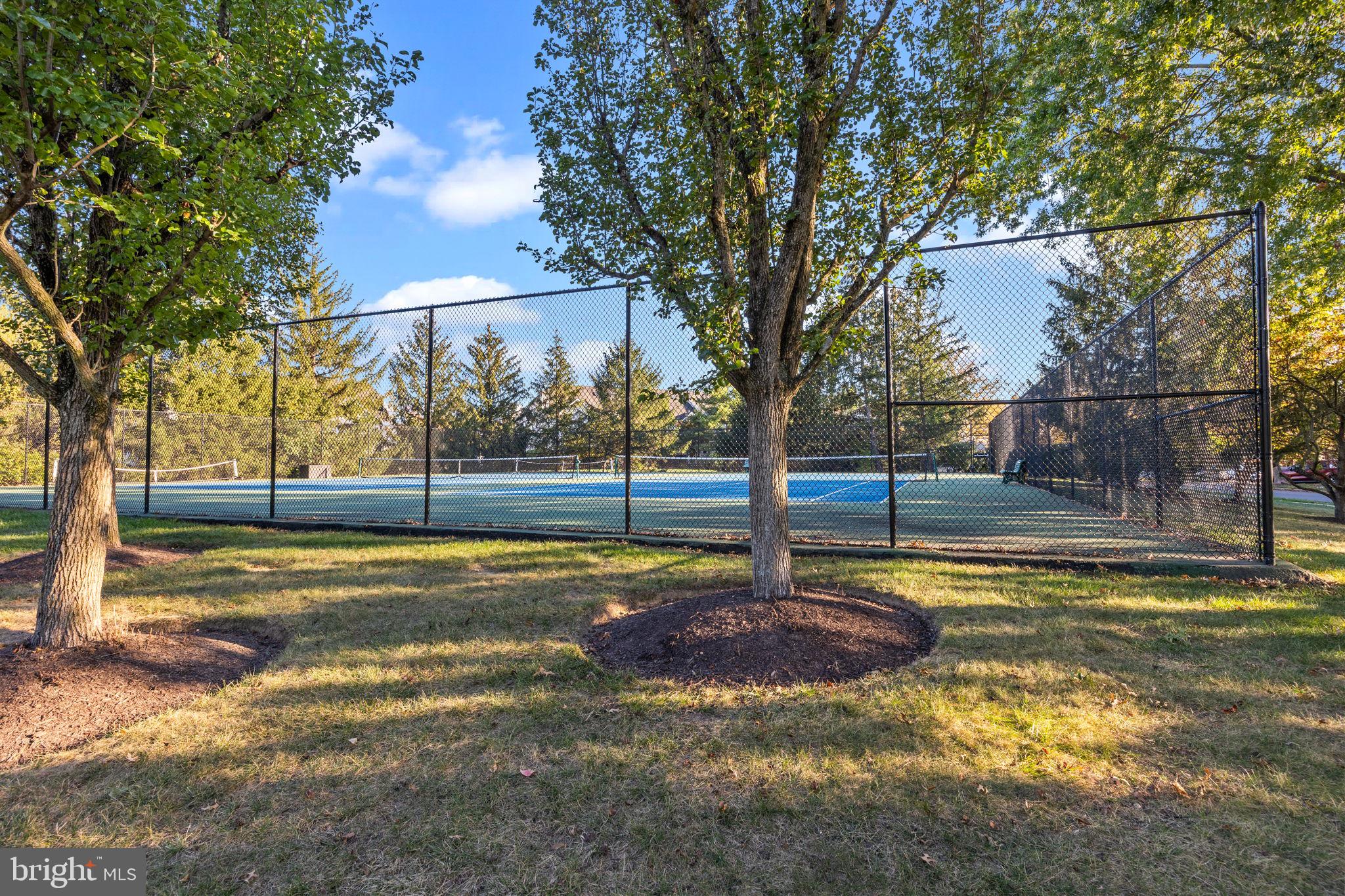 MAKEFIELD GLEN - Residential