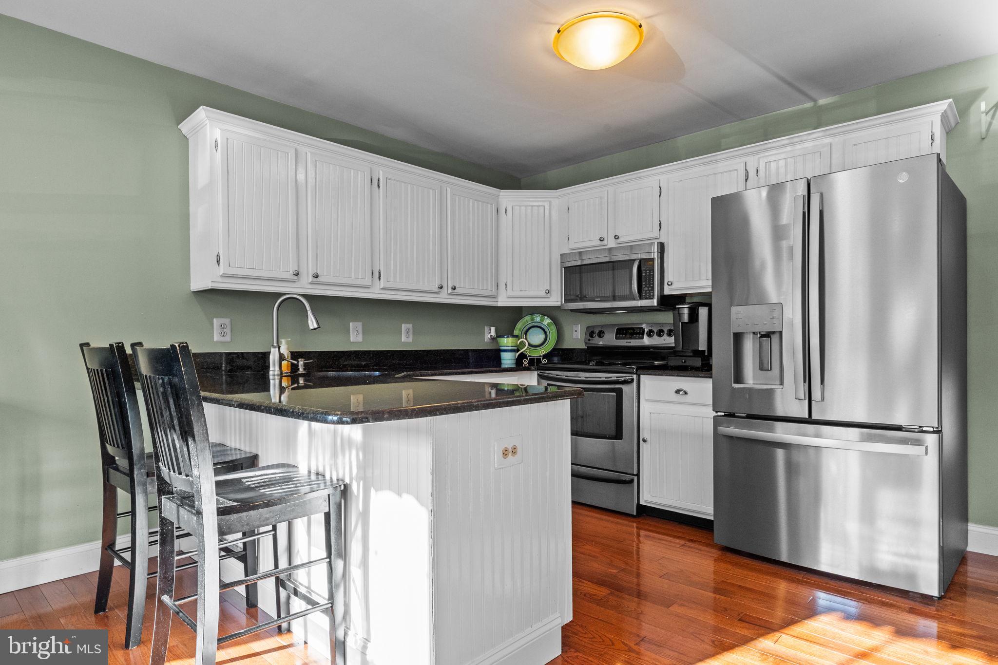 MAKEFIELD GLEN - Residential