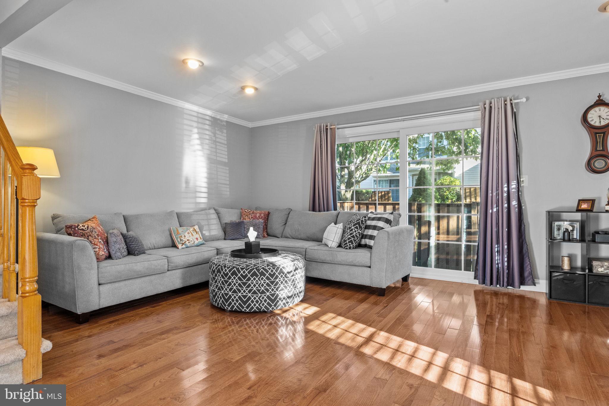 MAKEFIELD GLEN - Residential