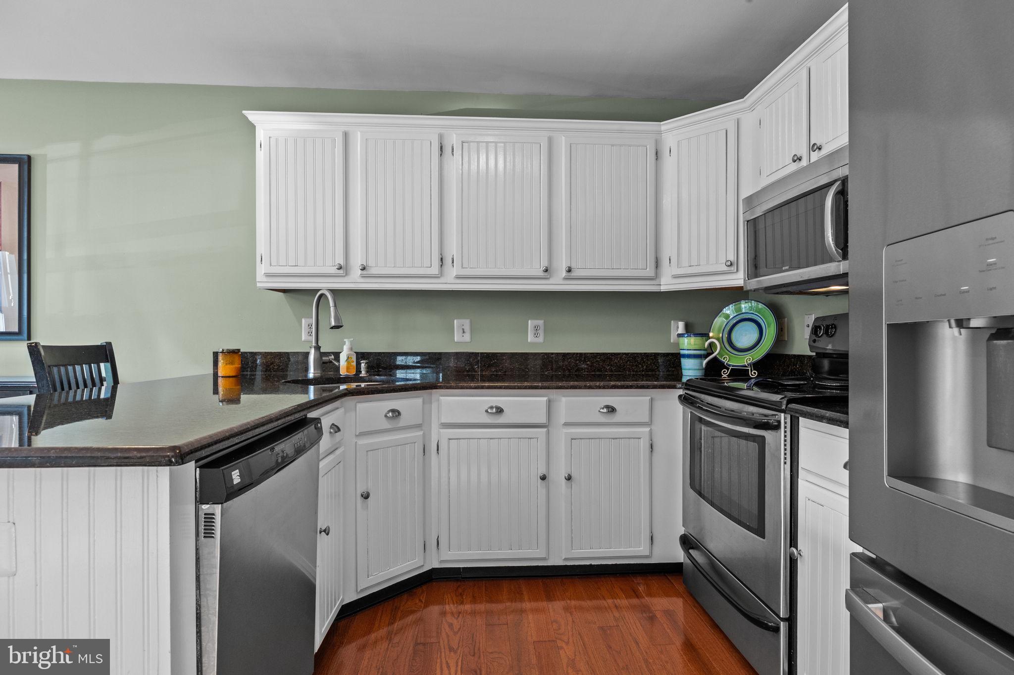 MAKEFIELD GLEN - Residential